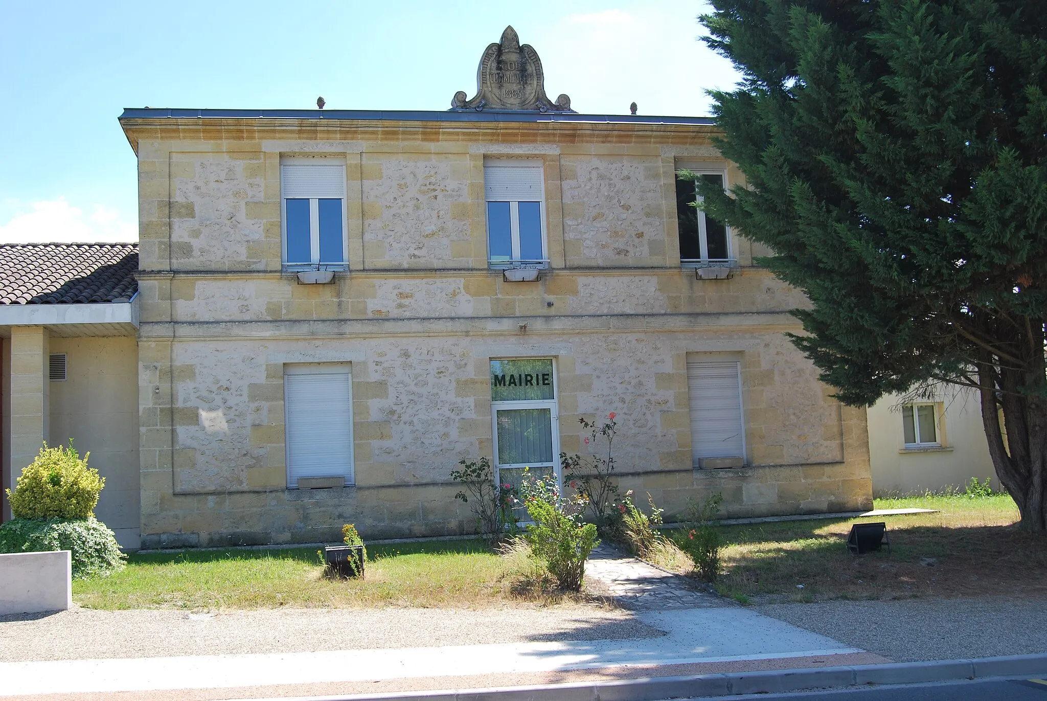 Photo showing: Madirac ancienne mairie