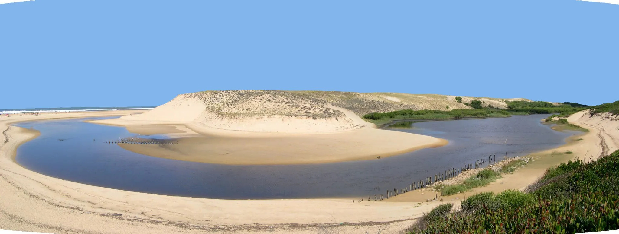 Photo showing: Moliets Plage, l'embouchure du Courant d'Huchet