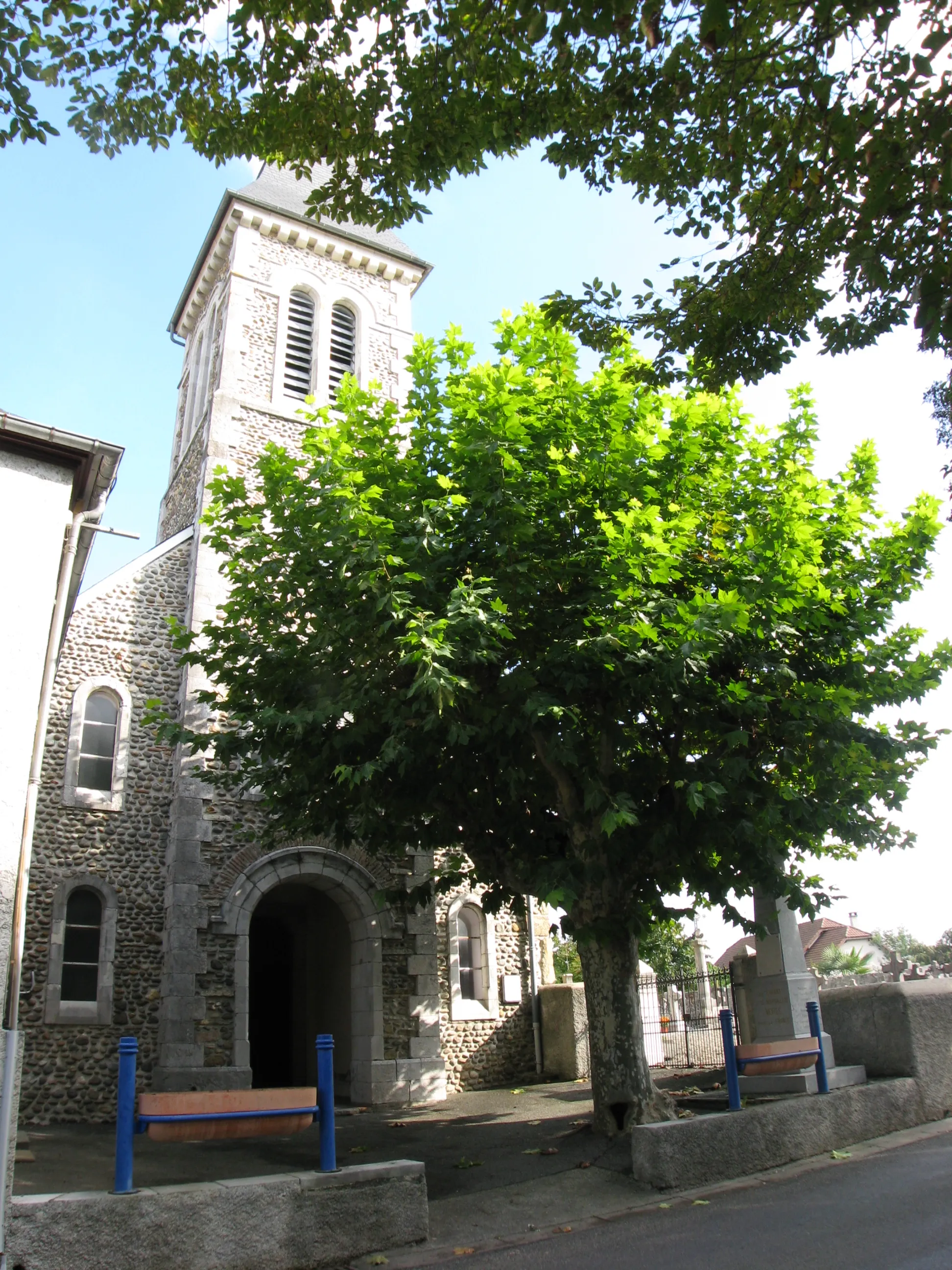 Photo showing: Eglise d'Os Marsillon (Pyrénées Atlantiques) Pyrénées).