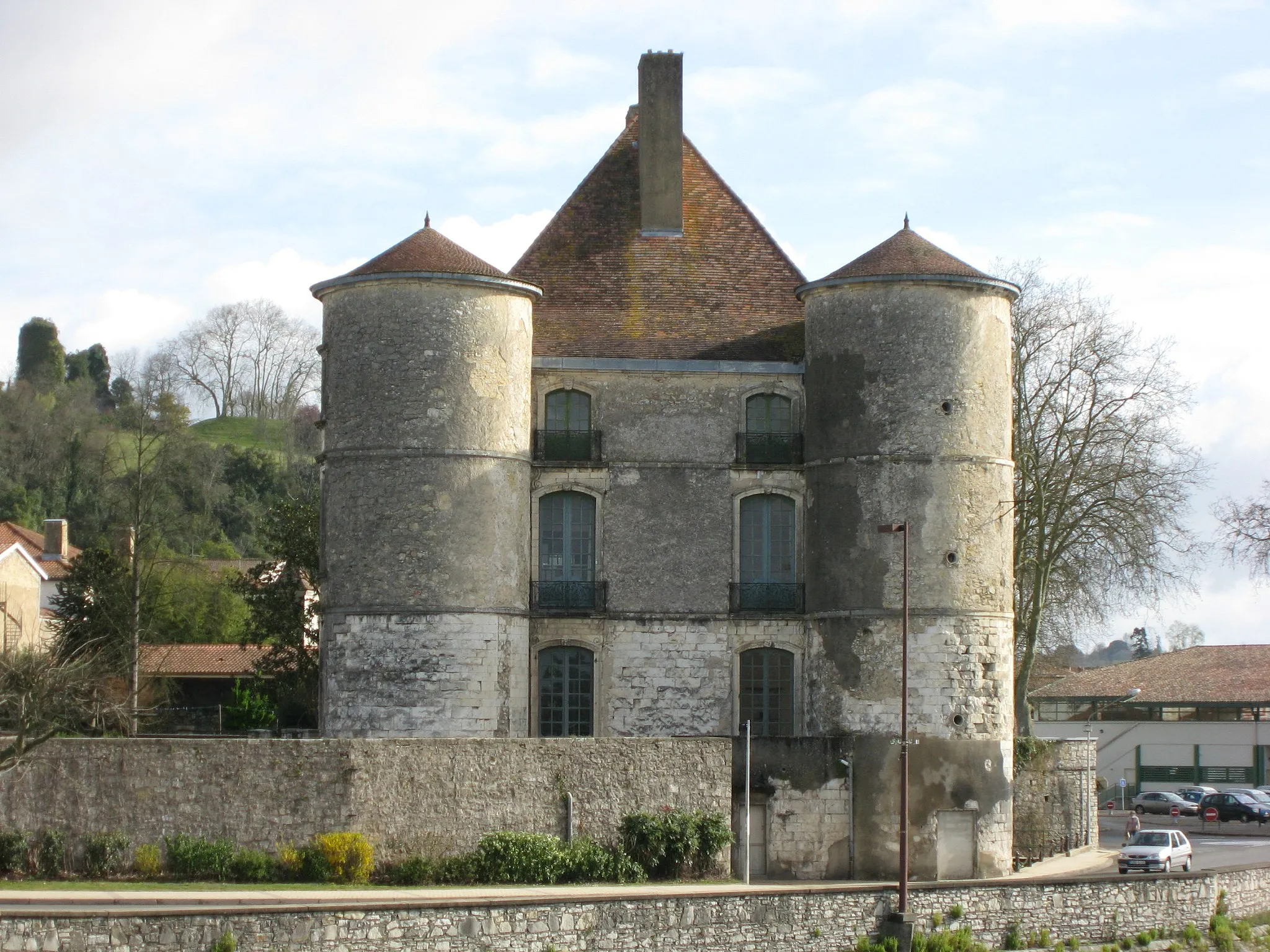 Photo showing: Château de Montréal, Peyrehorade (Landes)(Pyrénées-Atlantiques) (Pyrénées).