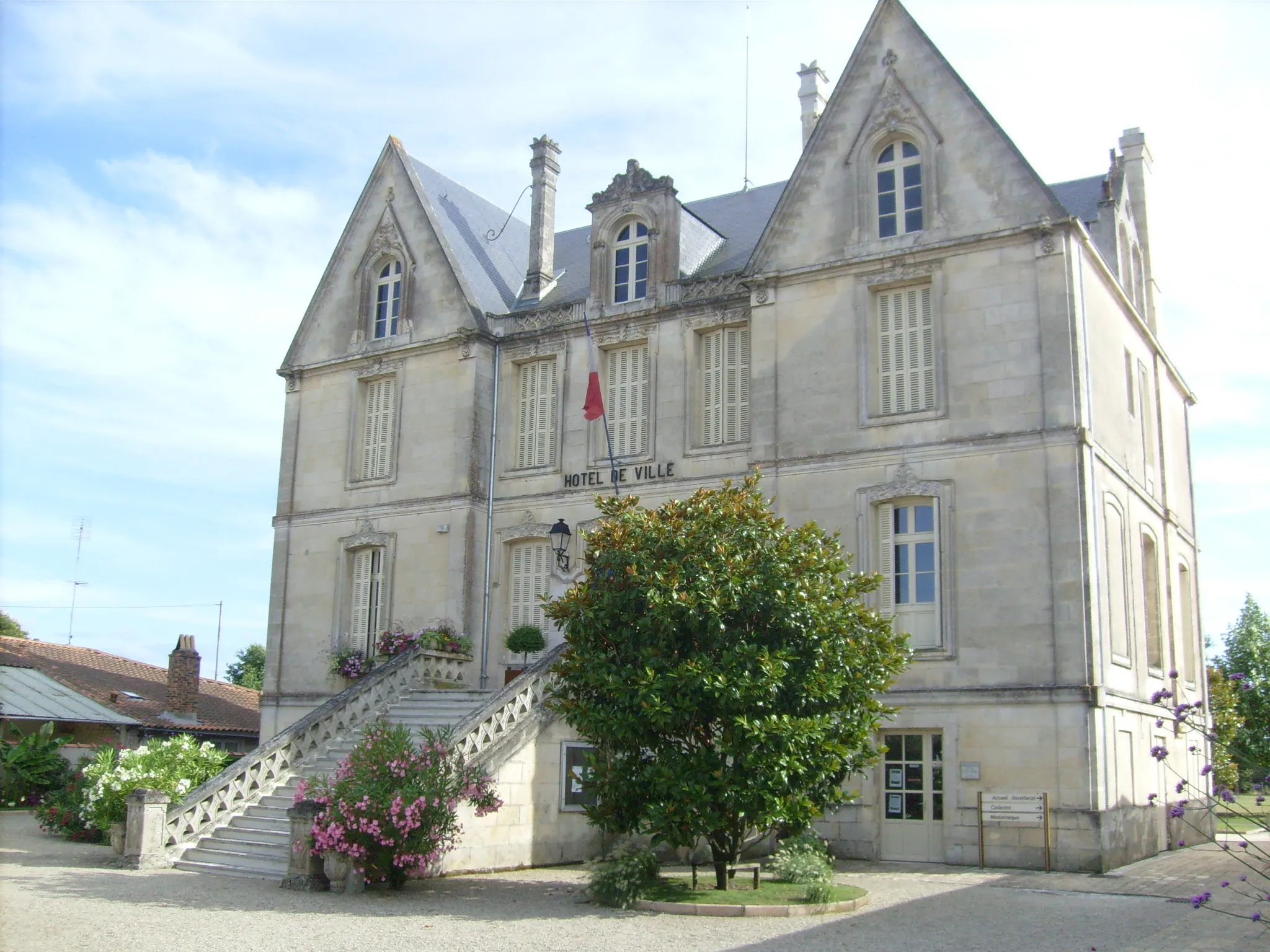 Photo showing: L'hôtel de ville