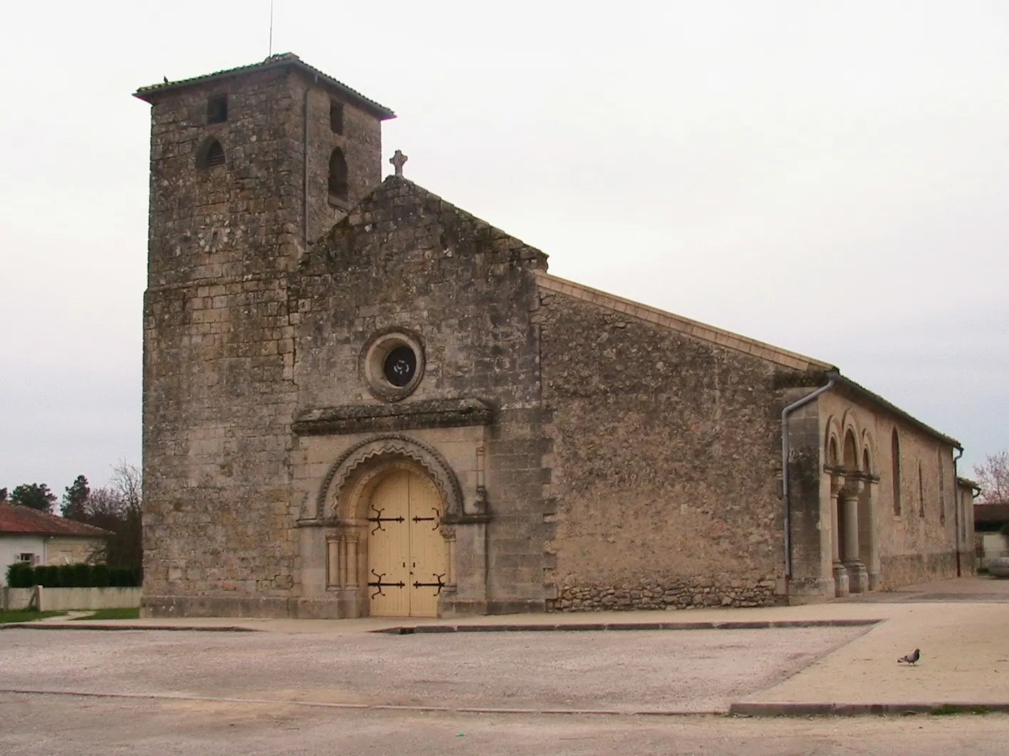 Photo showing: Church of Saint-Aubin-de-Médoc, Gironde (33), France.

Photo personnelle prise le 26 Mars 2006.