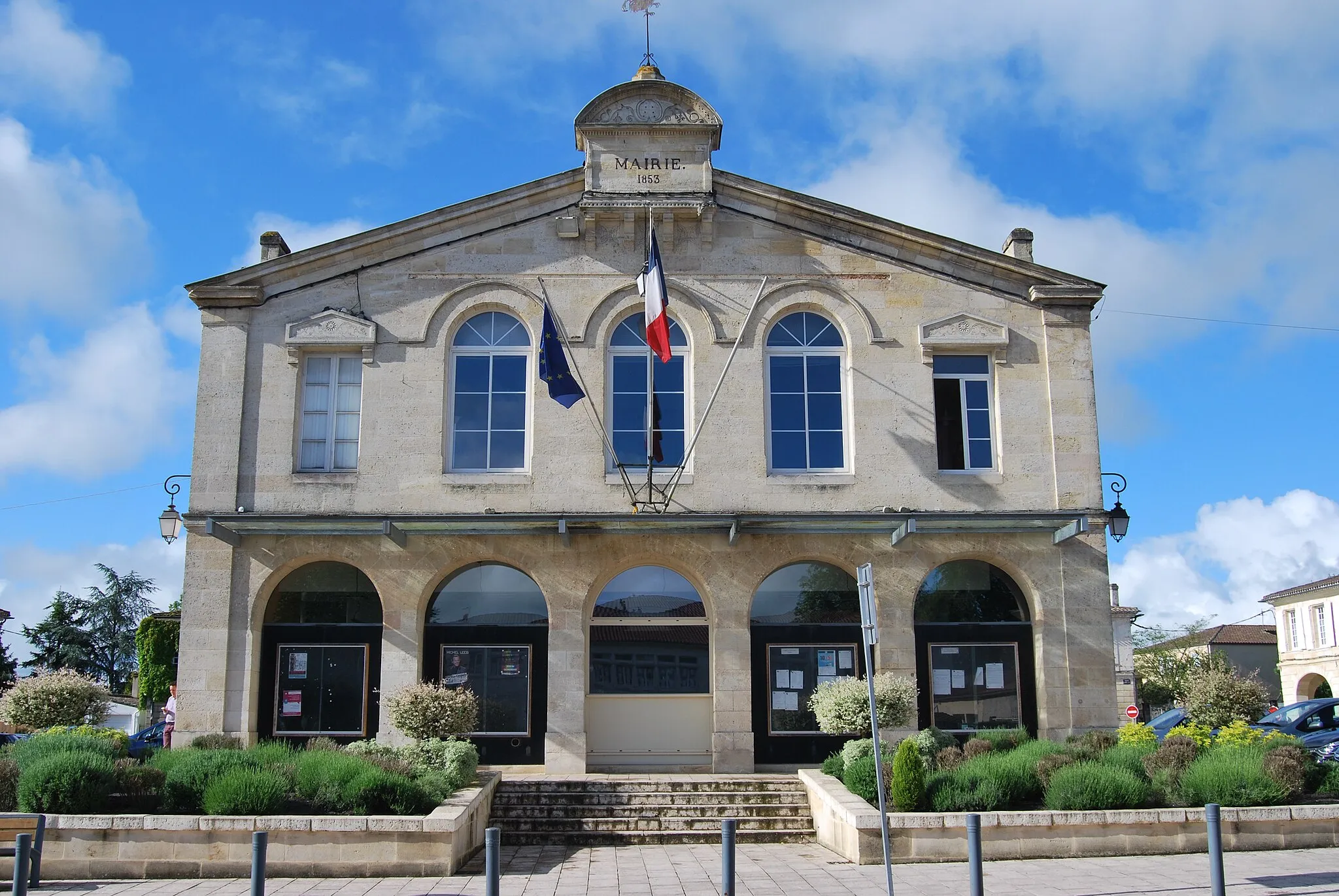 Photo showing: St Loubès Mairie