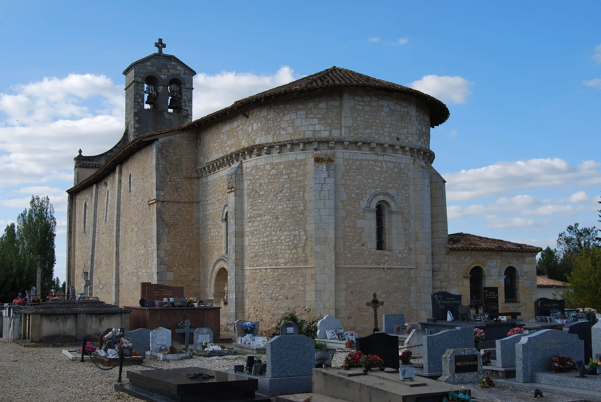 Photo showing: This building is indexed in the base Mérimée, a database of architectural heritage maintained by the French Ministry of Culture, under the reference PA00083715 .