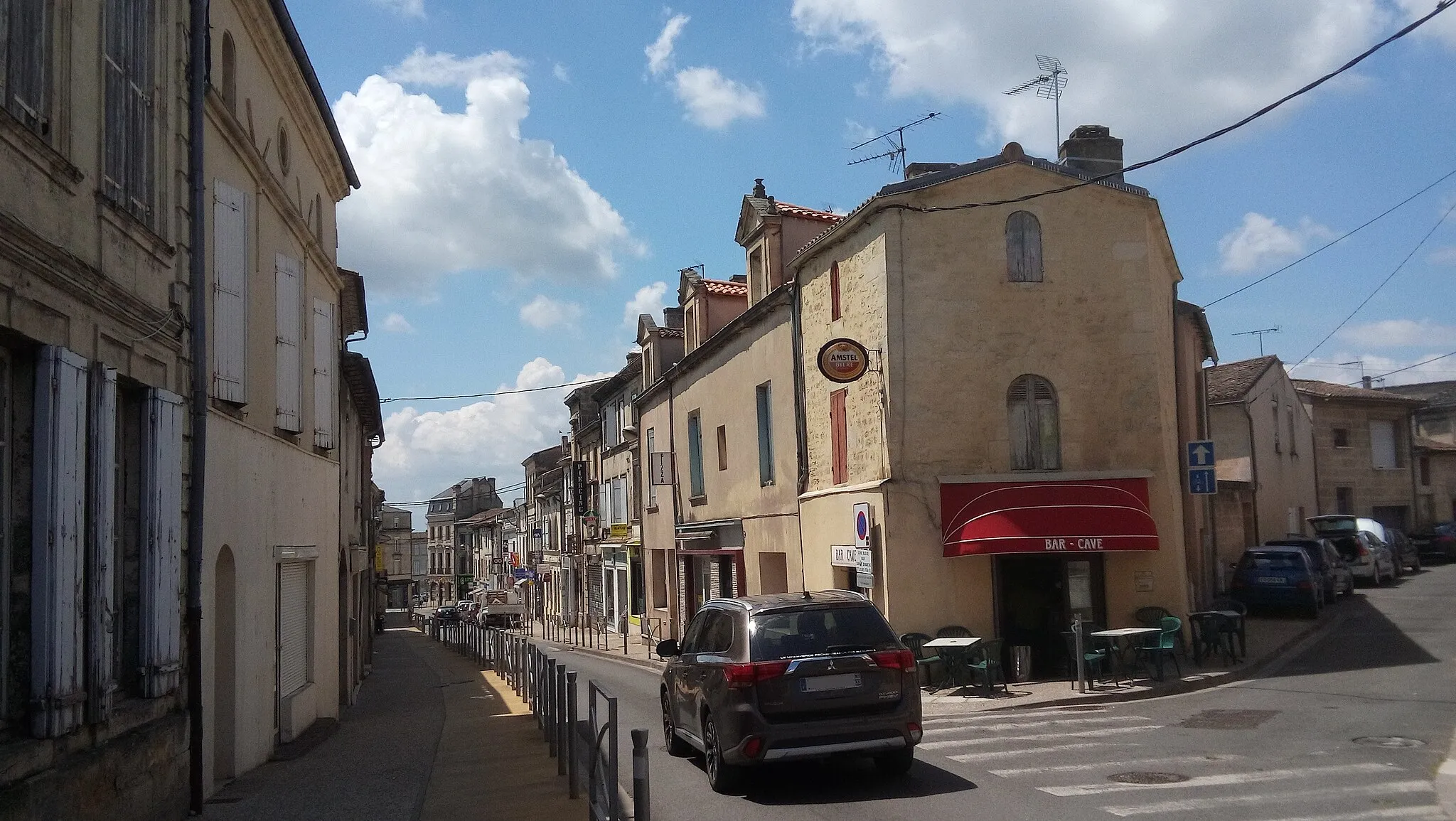 Photo showing: Partie basse de la Rue Nationale de Saint-André-de-Cubzac.