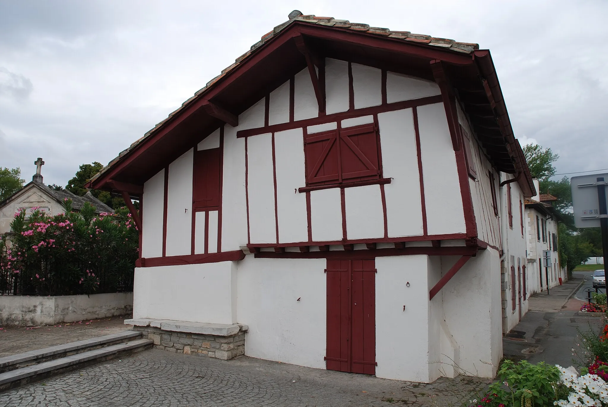 Photo showing: Saint-Pierre-d'Irube, benoîterie du XVIIe siècle