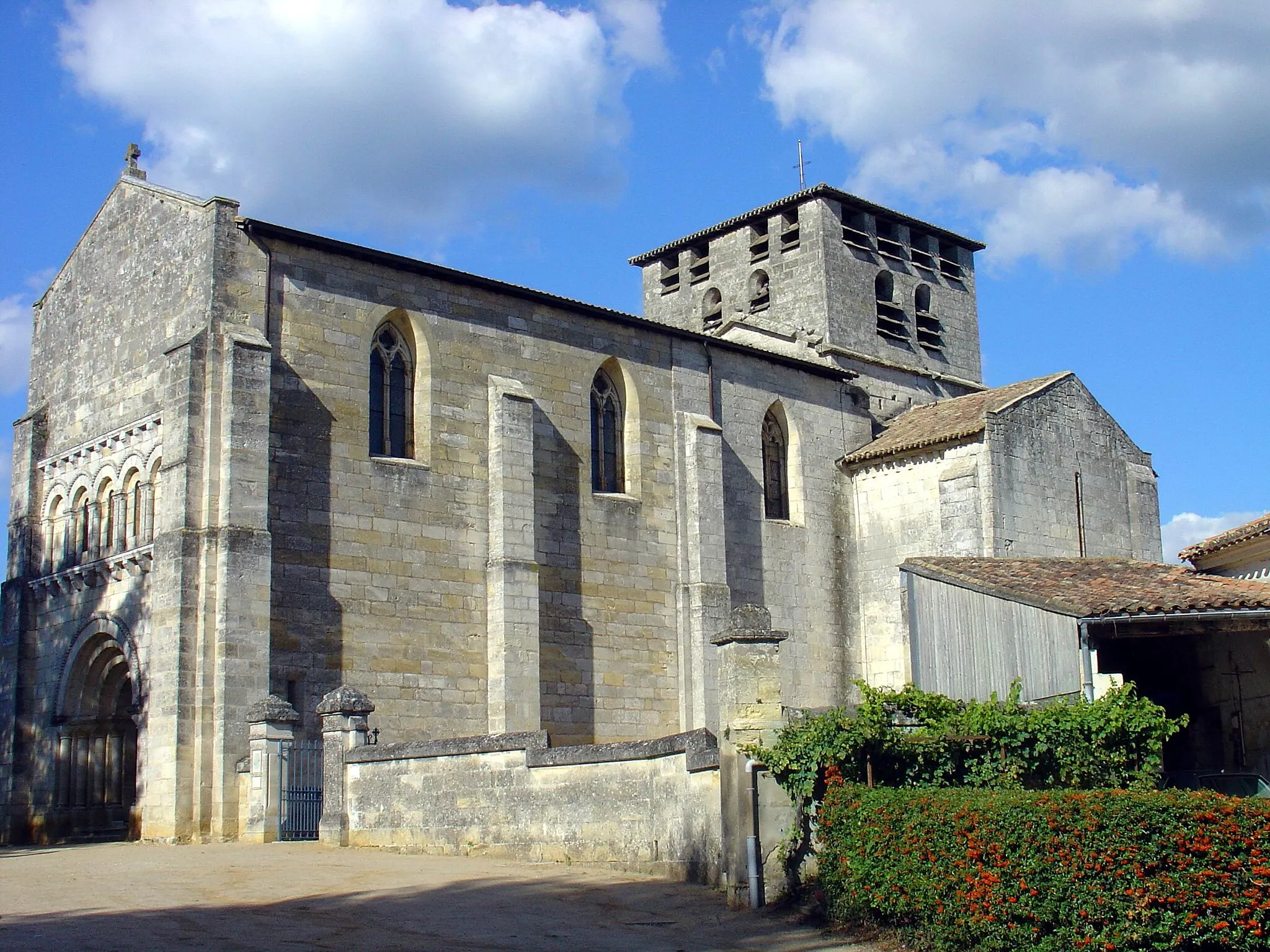 Photo showing: Eglise de Saint-Denis-de-Pile, Gironde, France (près de Libourne)
Septembre 2006

Michel Buze