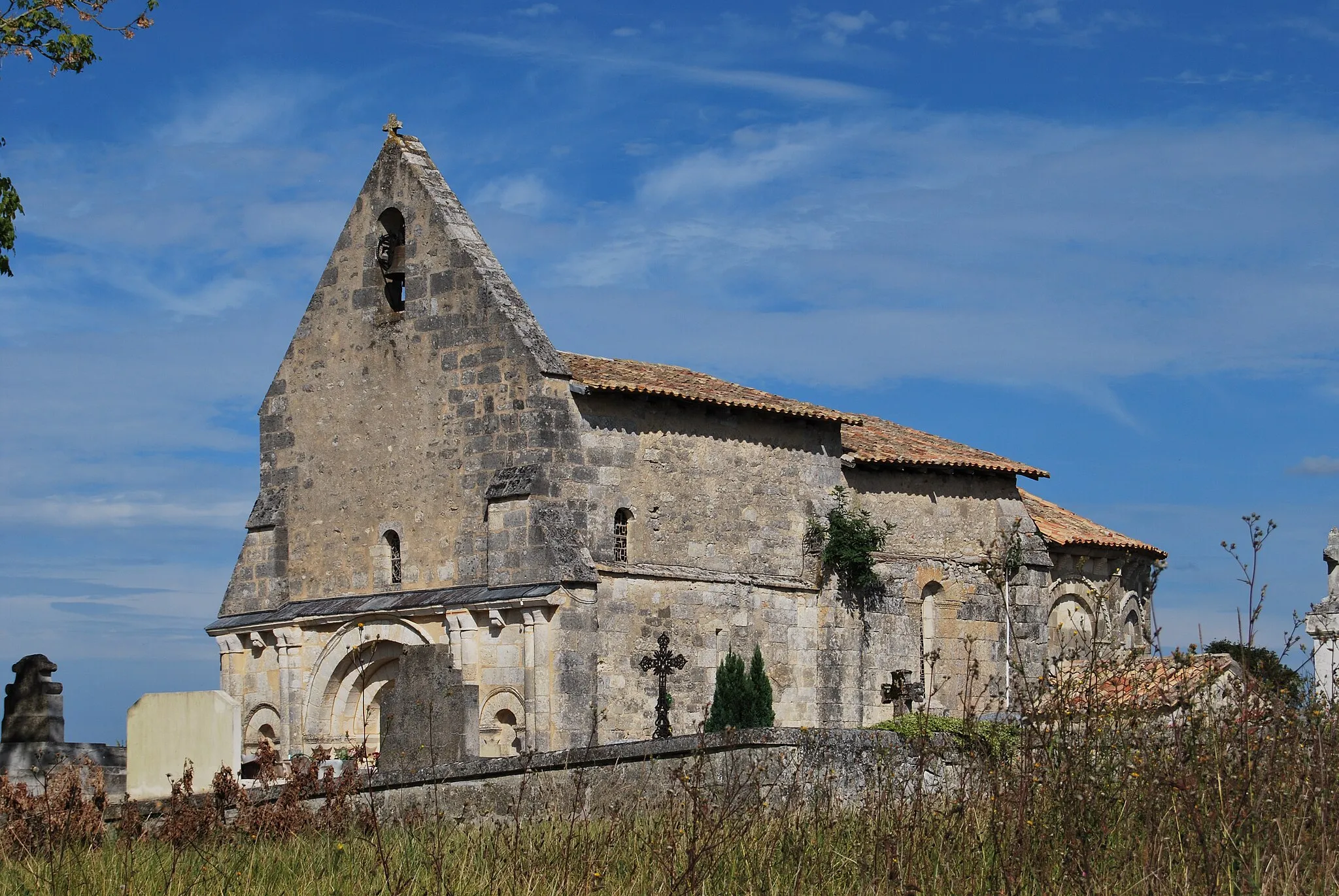 Photo showing: Église Saint-Pierre de Gours