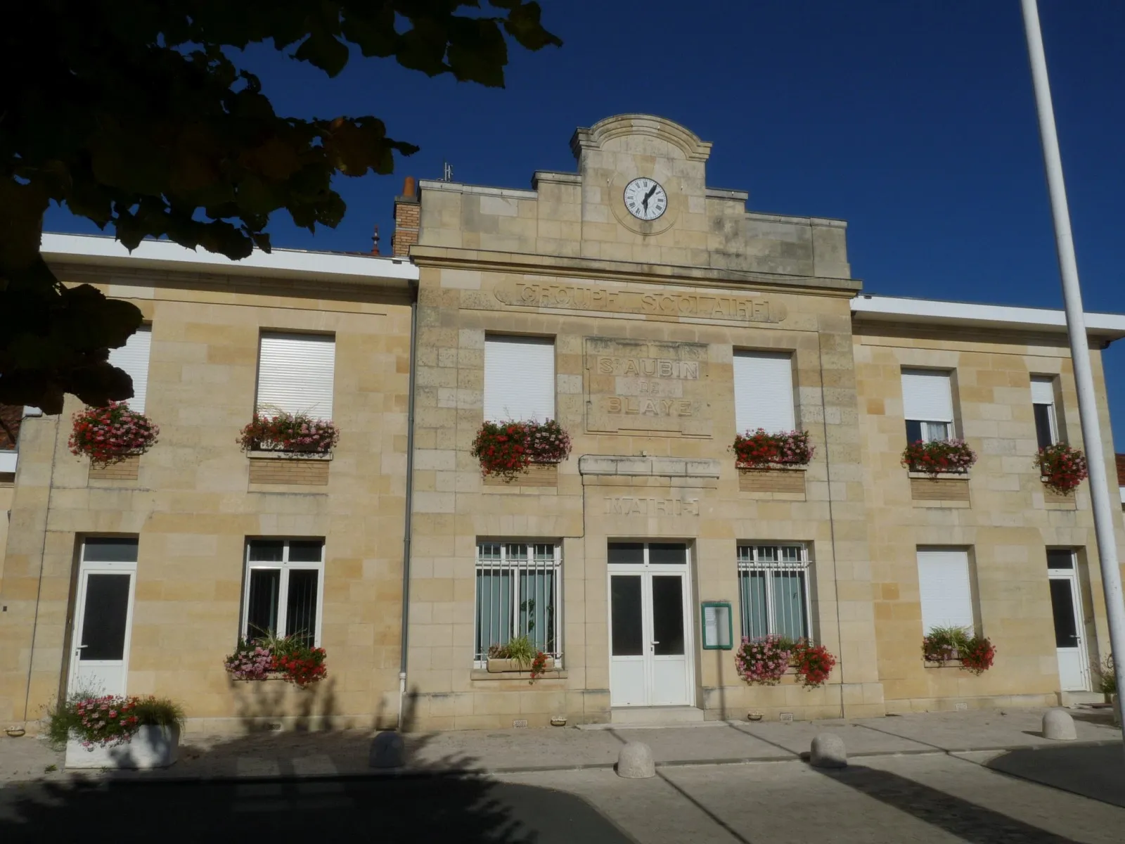 Photo showing: Mairie, St-Aubin-de-Blaye, Gironde, France