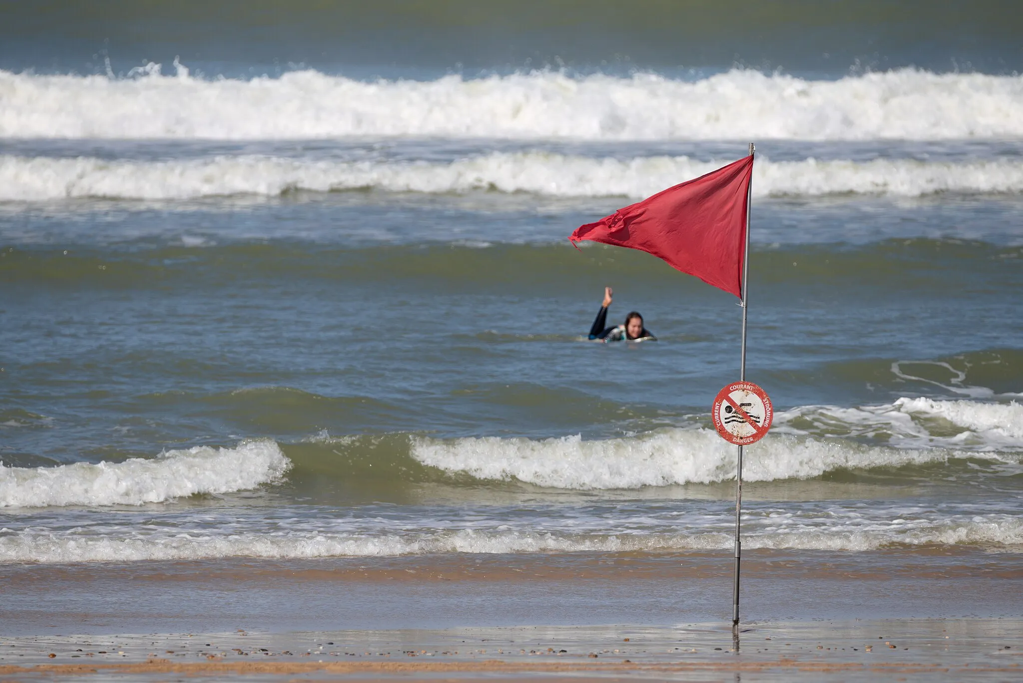 Photo showing: Surfing at Carcans Plage, France