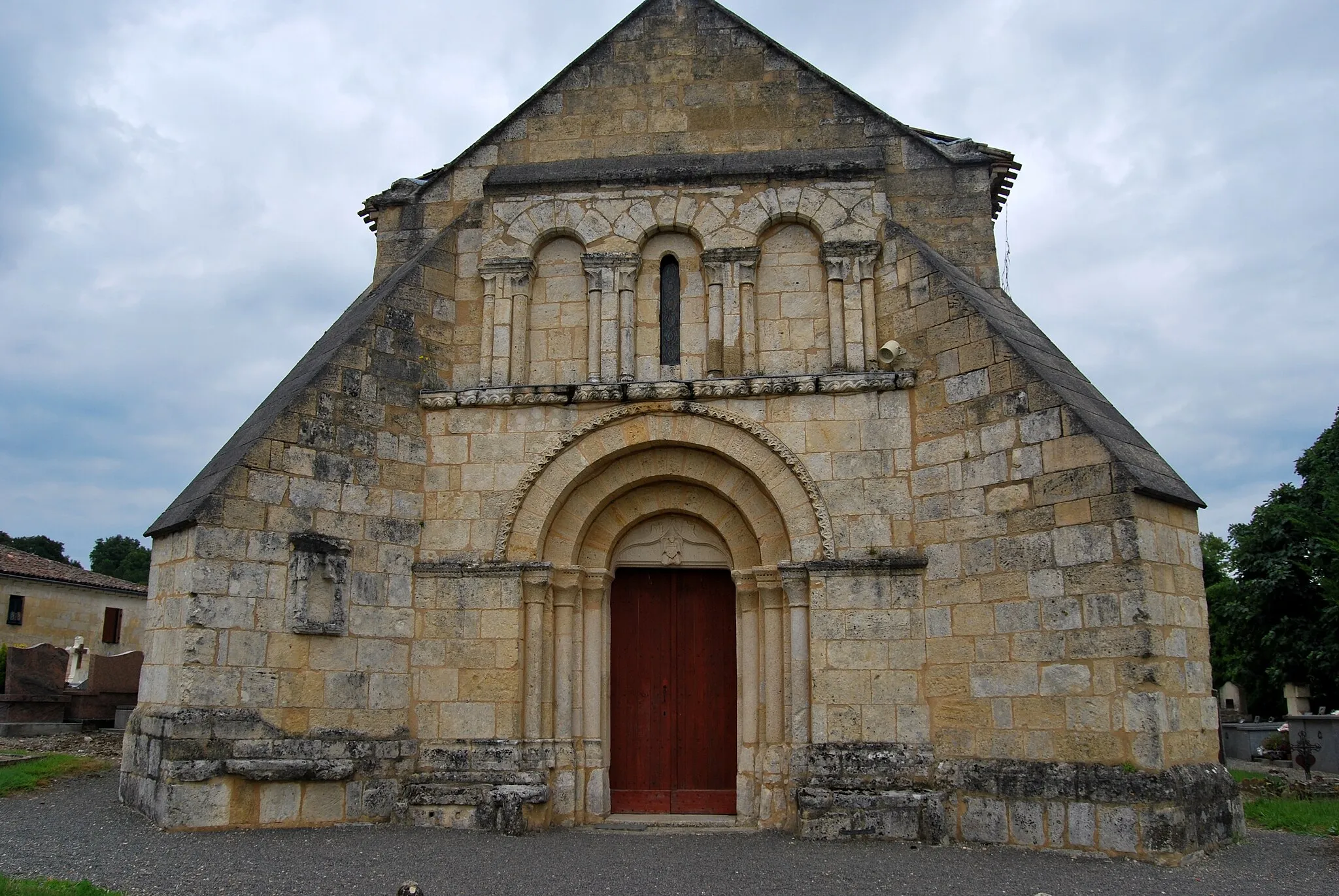 Photo showing: Église de Sainte-Colombe