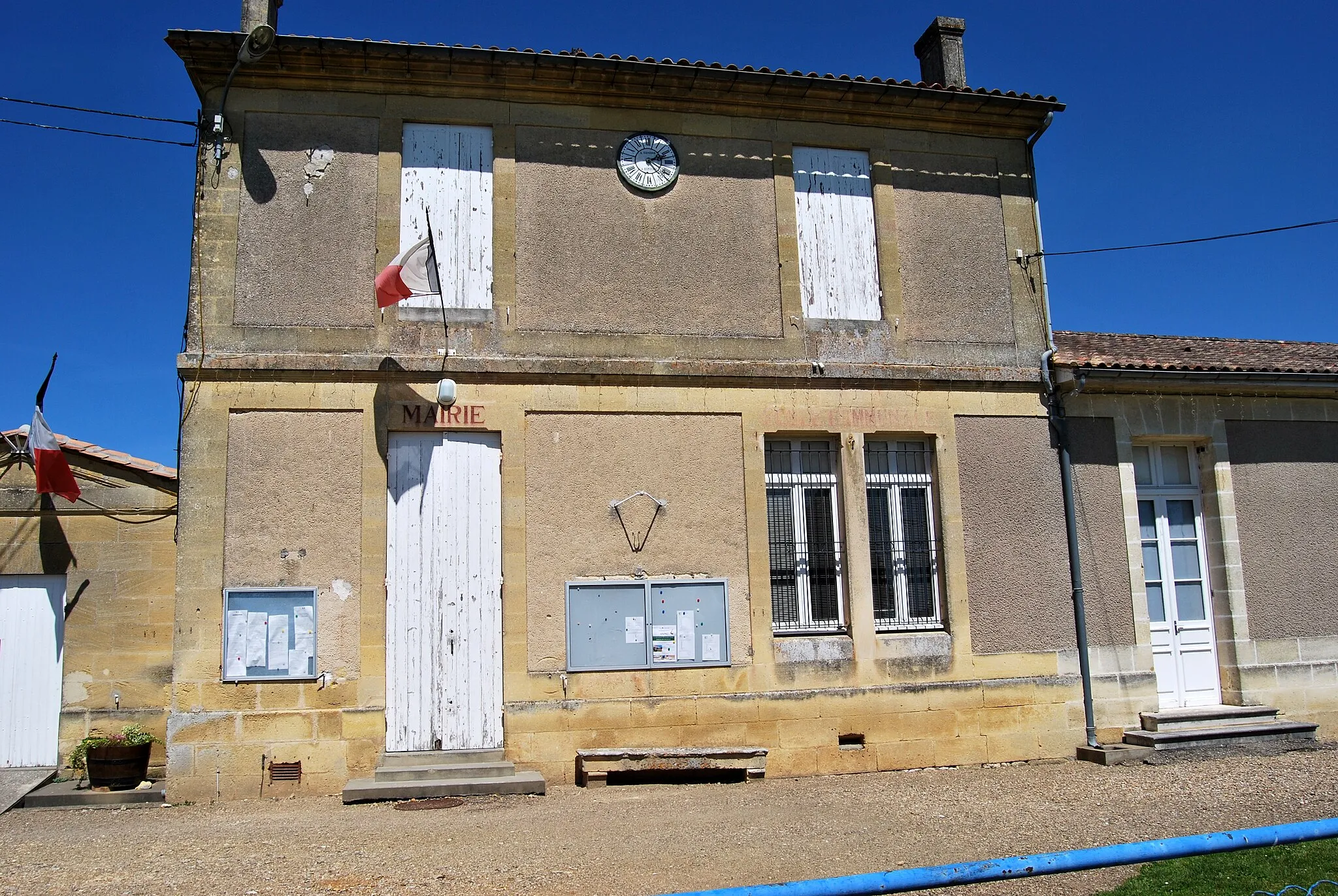 Photo showing: Tizac-de-Curton Mairie