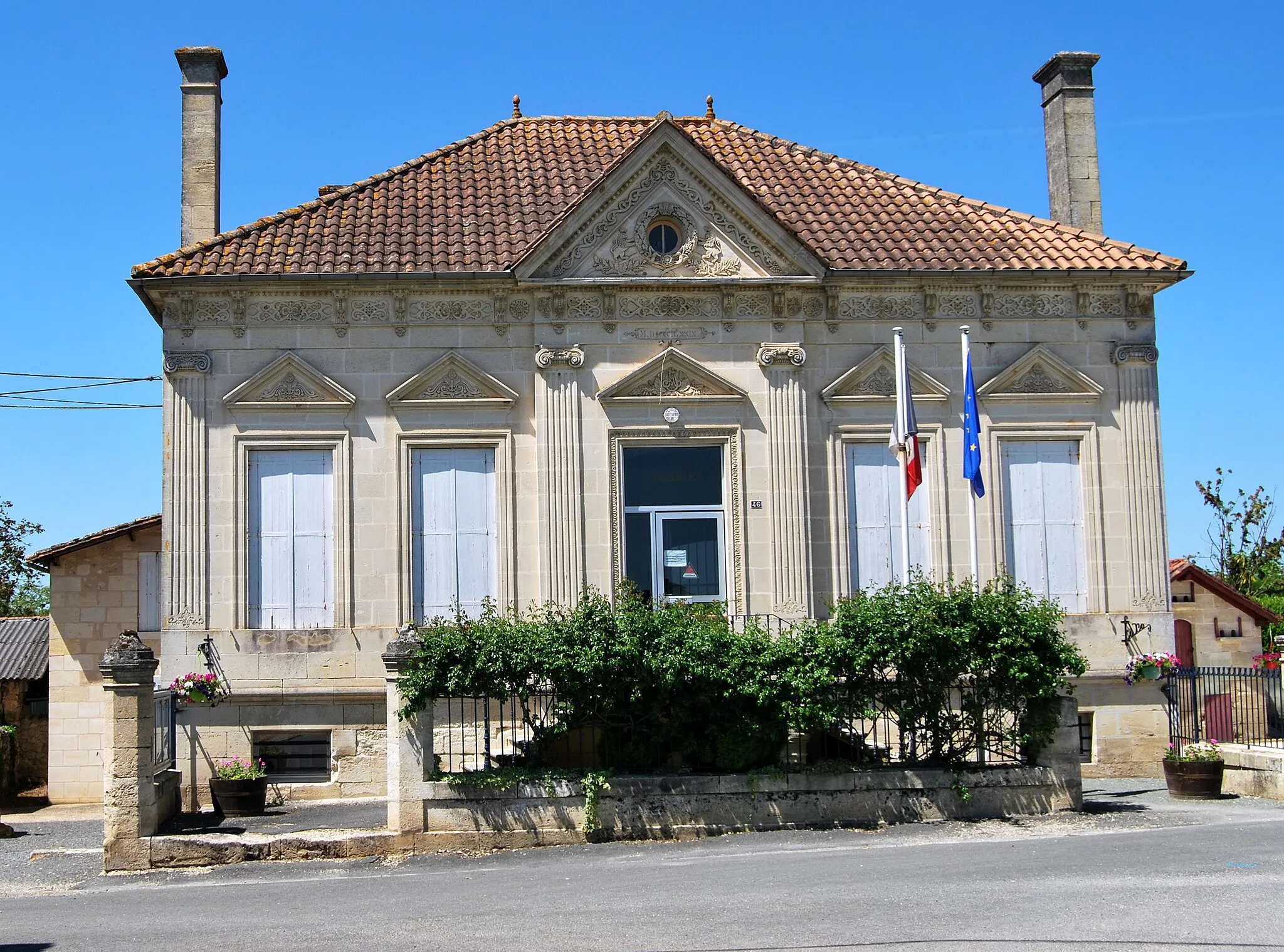 Photo showing: Saint-Quentin-de-Baron Mairie