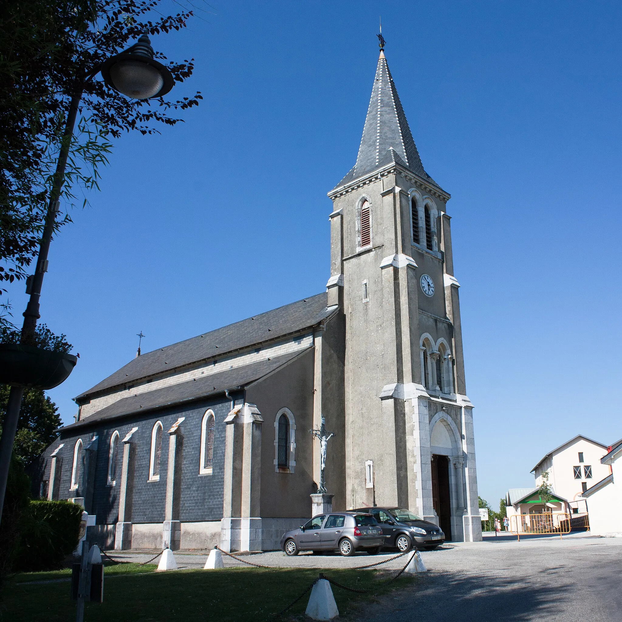 Photo showing: Eglise paroissiale Saint-Pierre (1870)