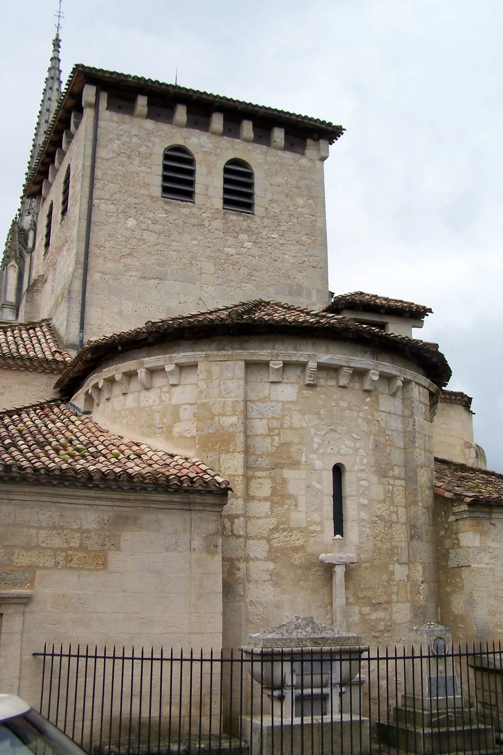 Photo showing: Church Saint-Jean-Baptiste of Coutras (Gironde, France)