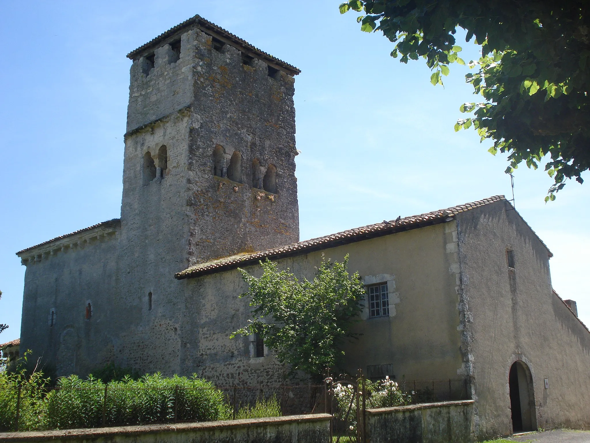 Photo showing: Church of Bostens (Landes, Fr)