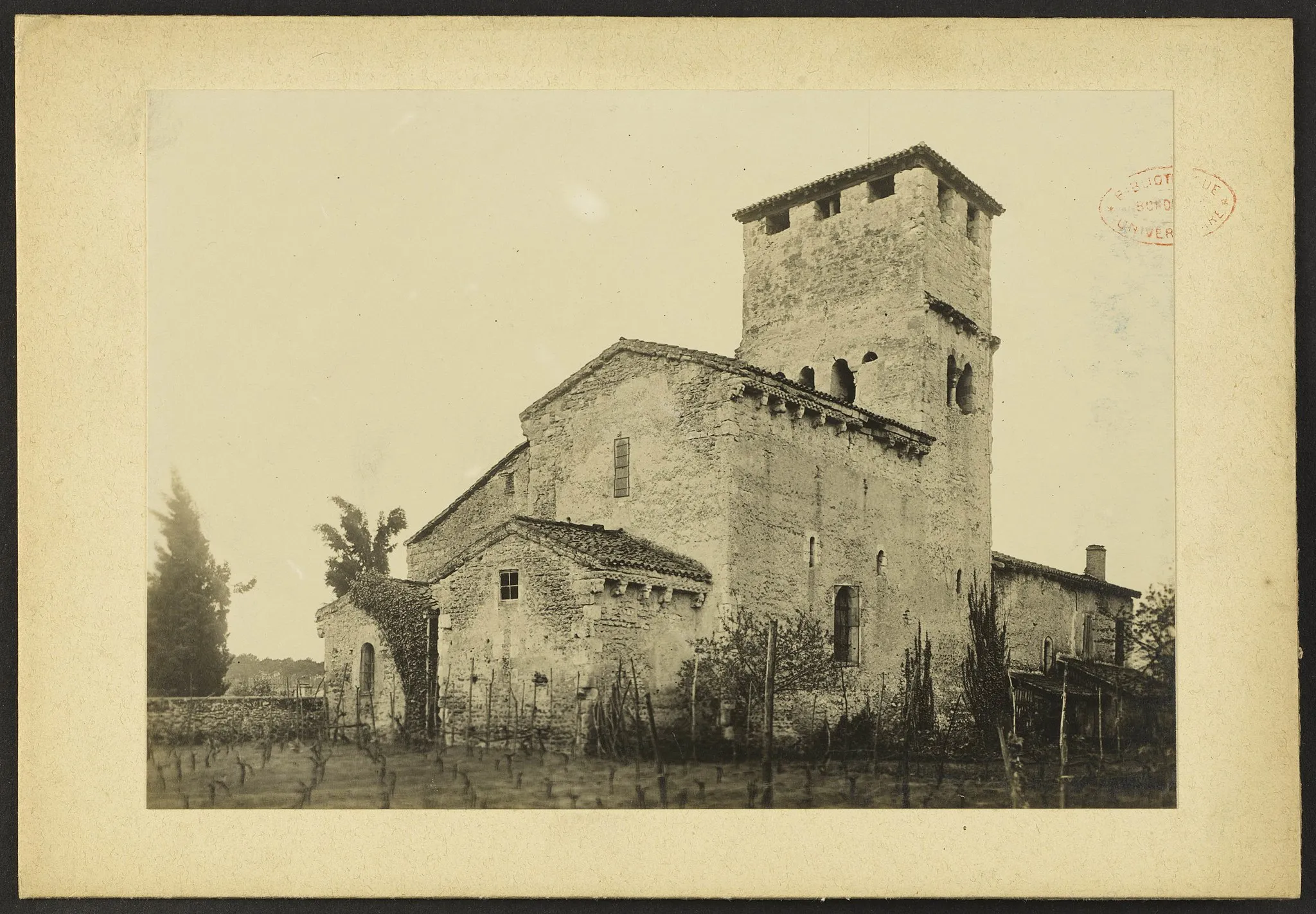 Photo showing: Église Sainte-Marie de Bostens; Vue générale de l'église