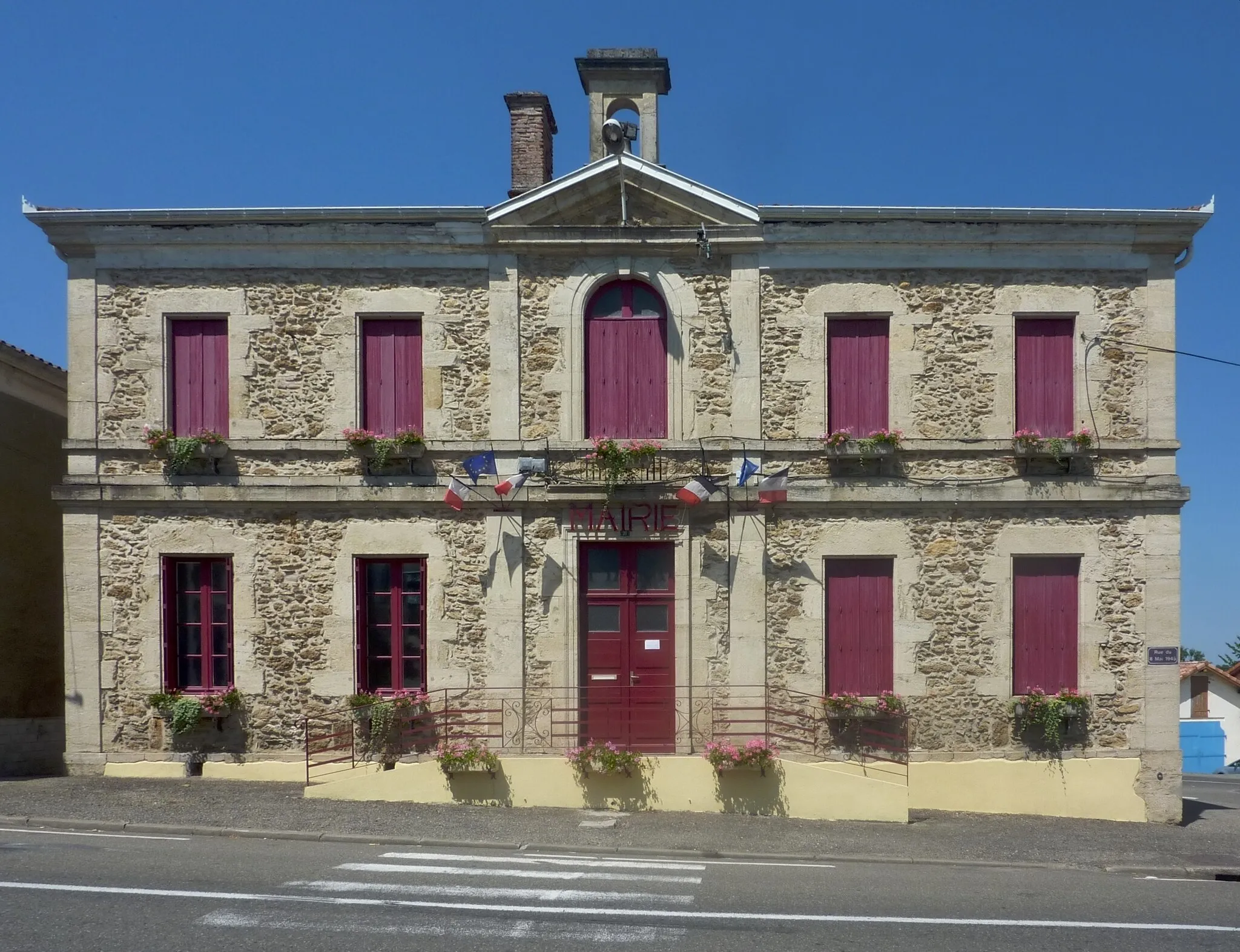 Photo showing: Town hall of Souprosse in Landes département