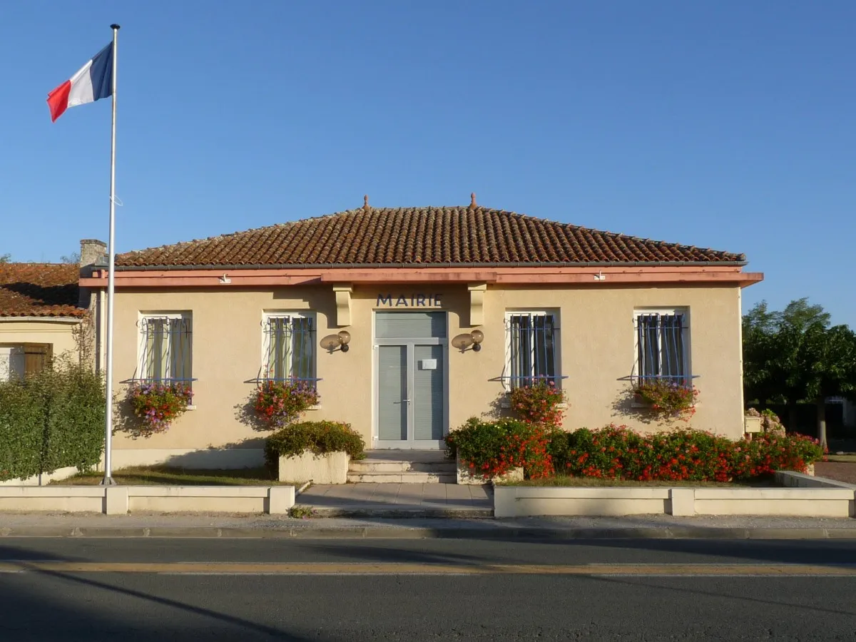 Photo showing: mairie de Grayan-et-l'Hôpital, Gironde, France