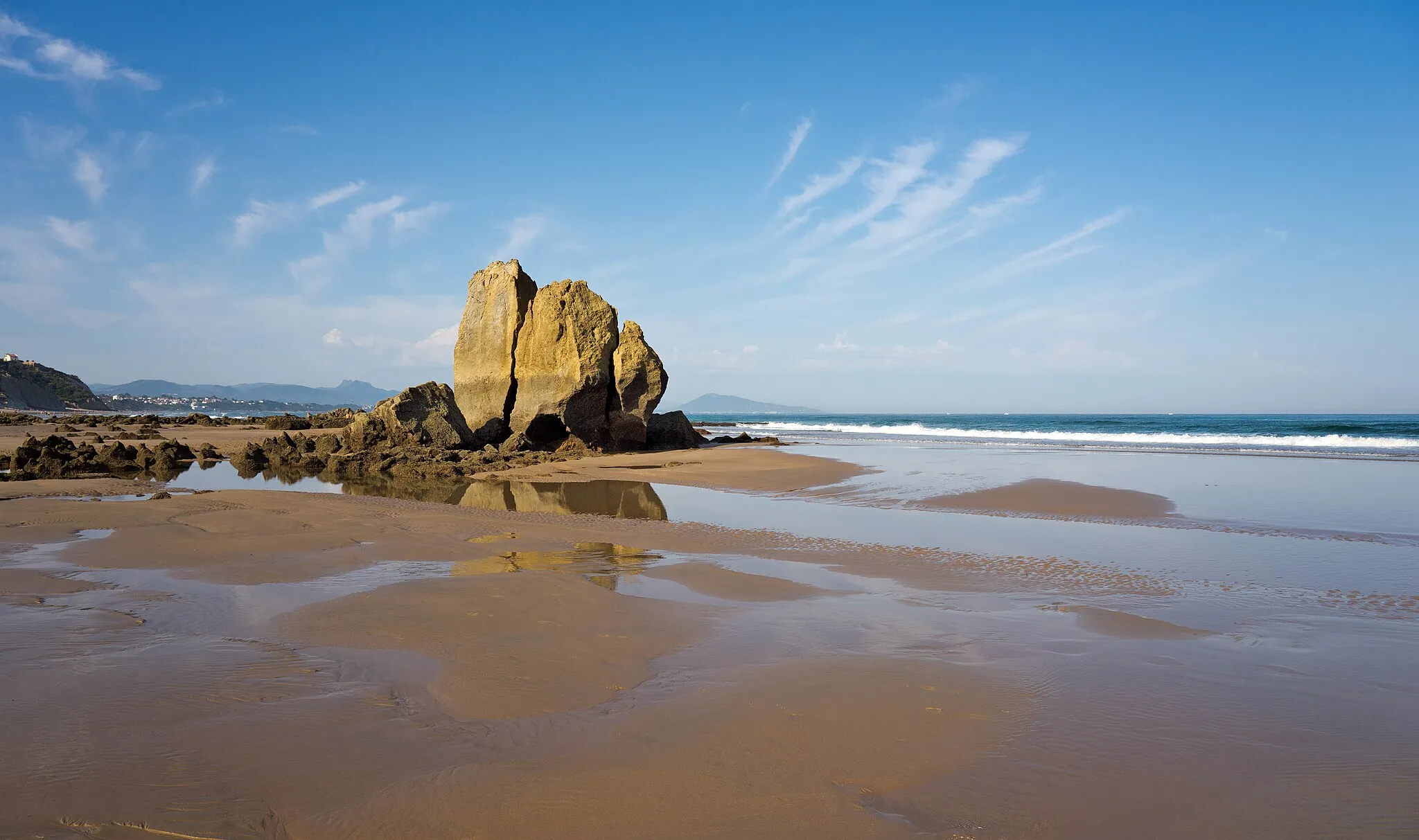 Photo showing: On the beach of Ilbarritz in the south of Biarritz