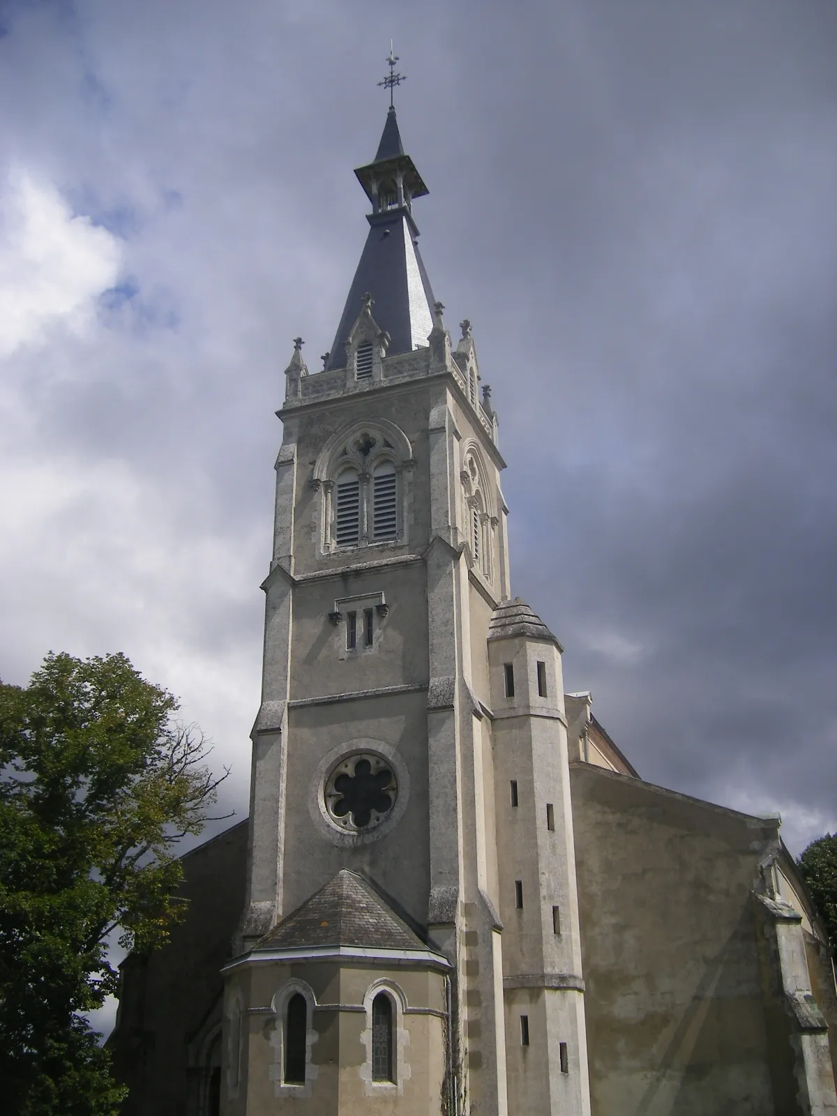 Photo showing: Saint-Julien-en-Born