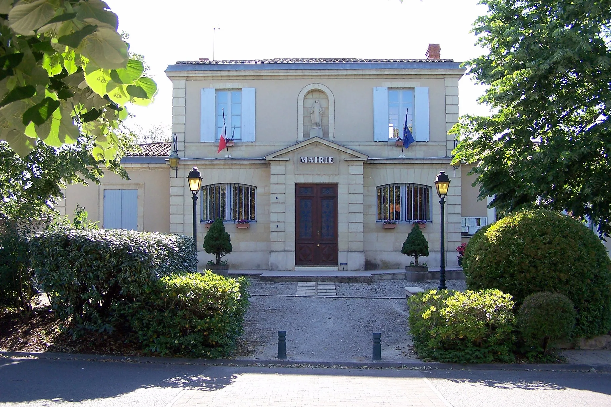 Photo showing: Town hall of Sauternes (Gironde, France)