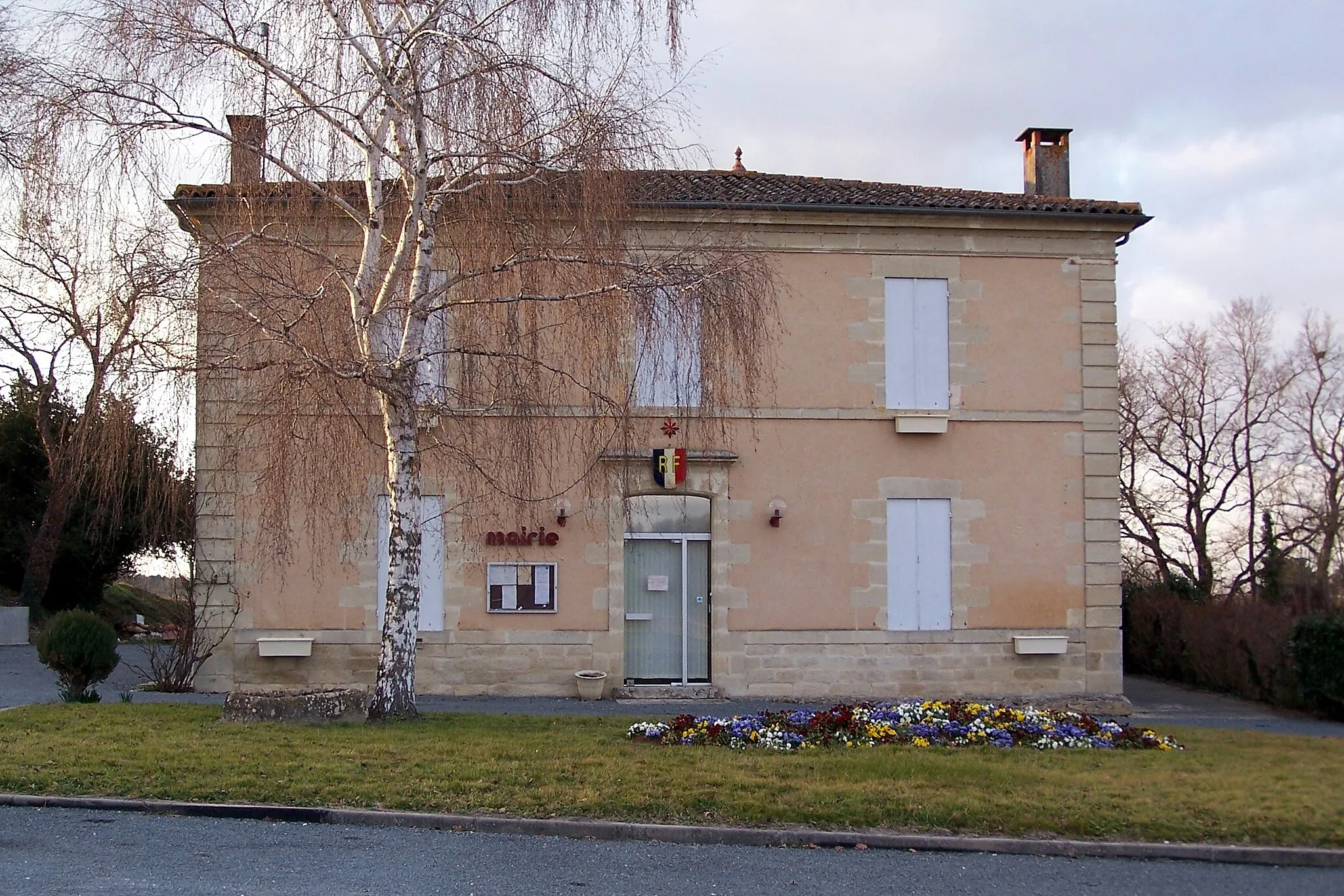 Photo showing: Town hall of Fargues (Gironde, France)