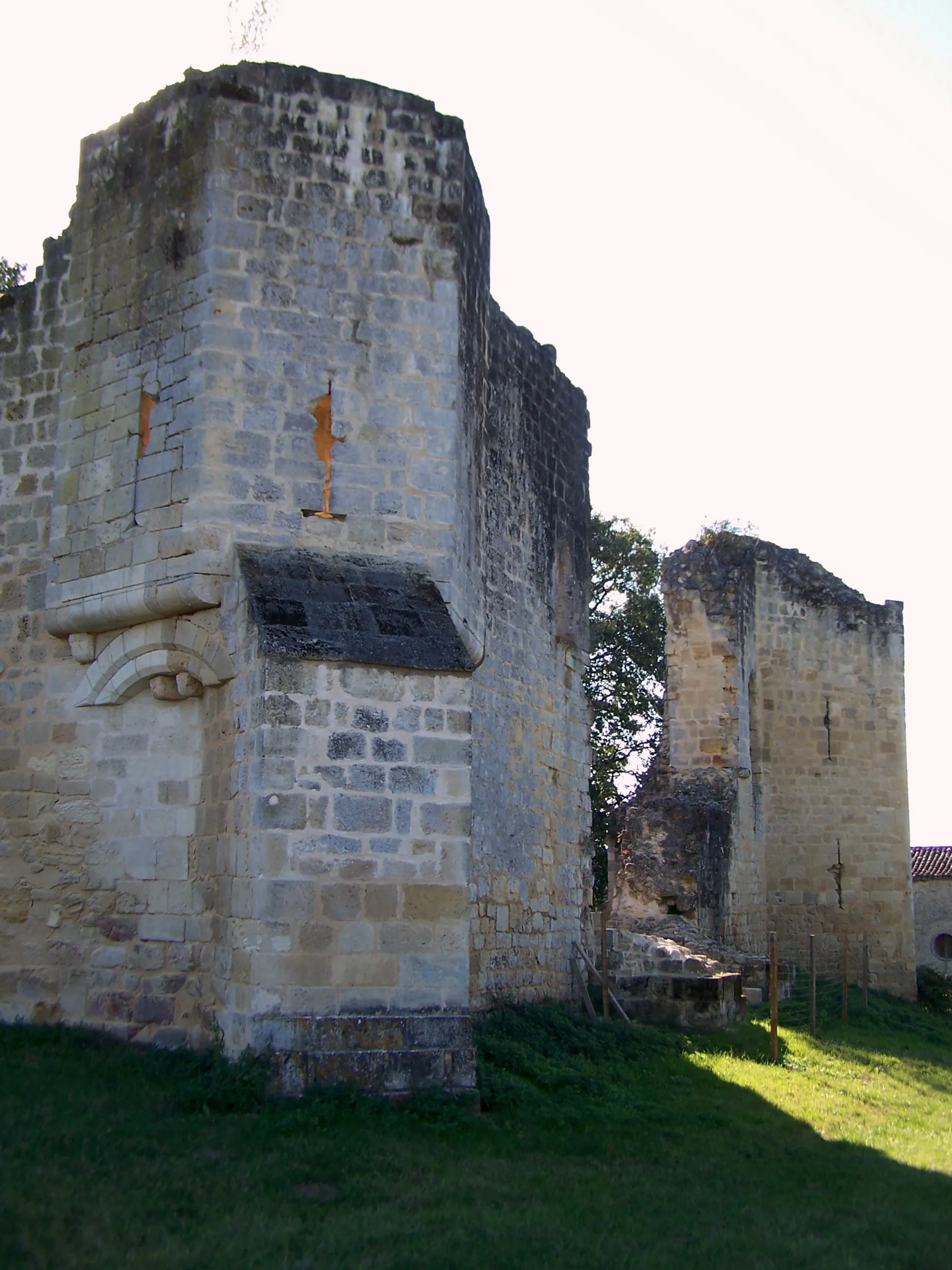 Photo showing: Knights Templar building of Sallebruneau in Frontenac (Gironde, France)
