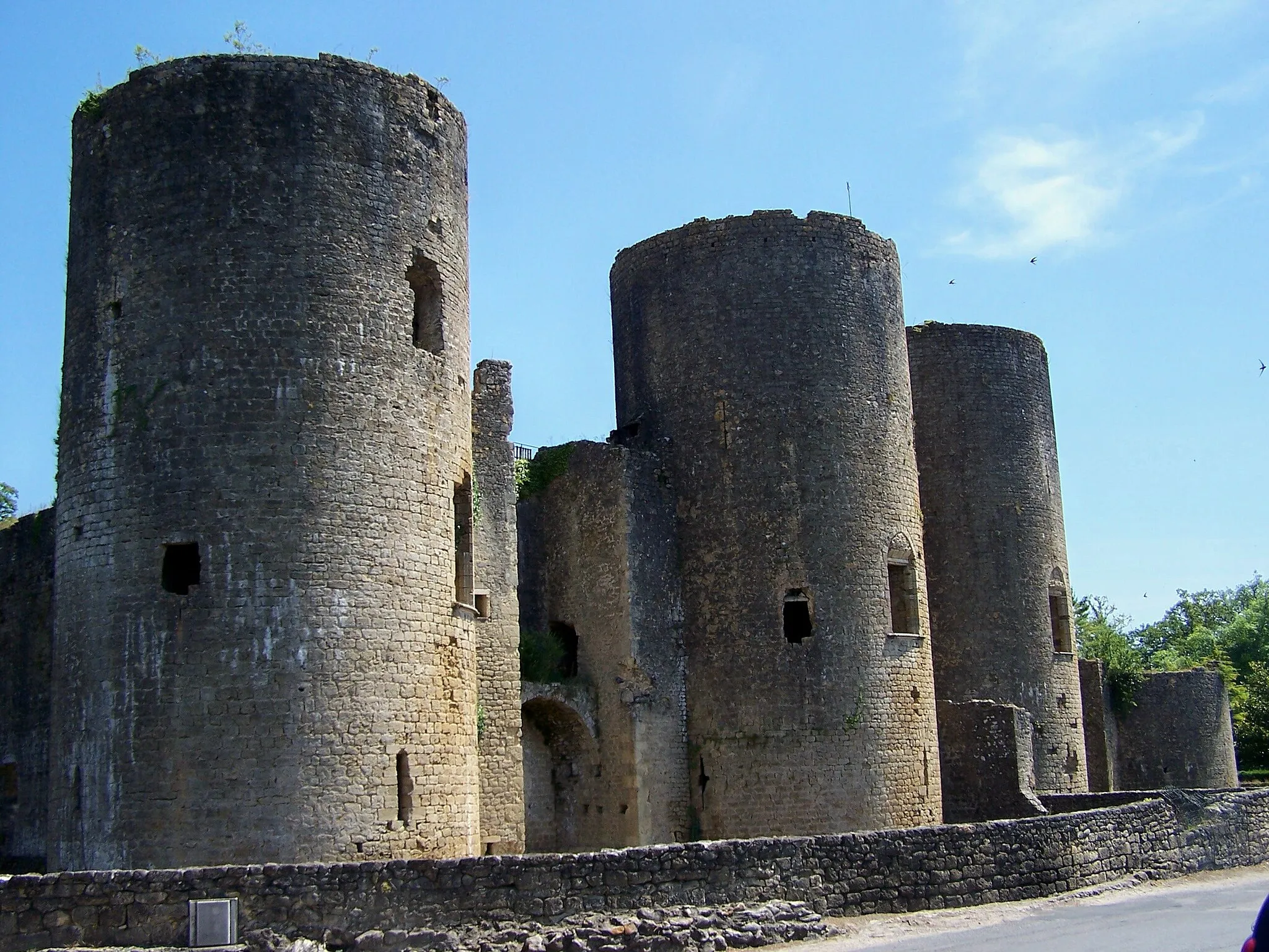 Photo showing: Château de Villandraut, Gironde, France