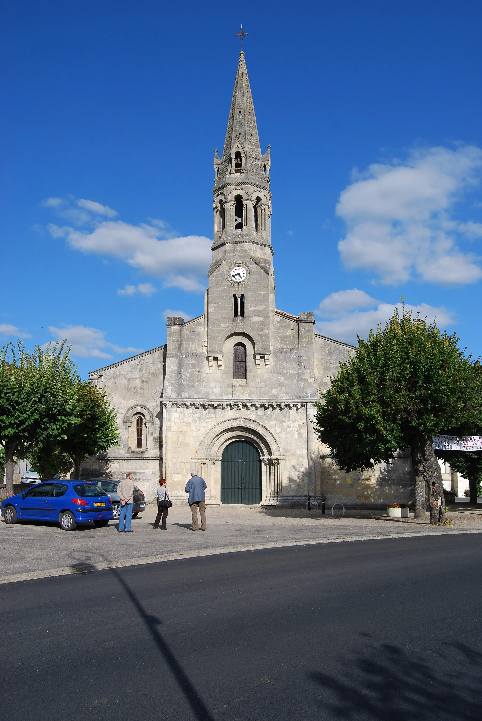 Photo showing: This building is indexed in the base Mérimée, a database of architectural heritage maintained by the French Ministry of Culture, under the reference PA33000039 .