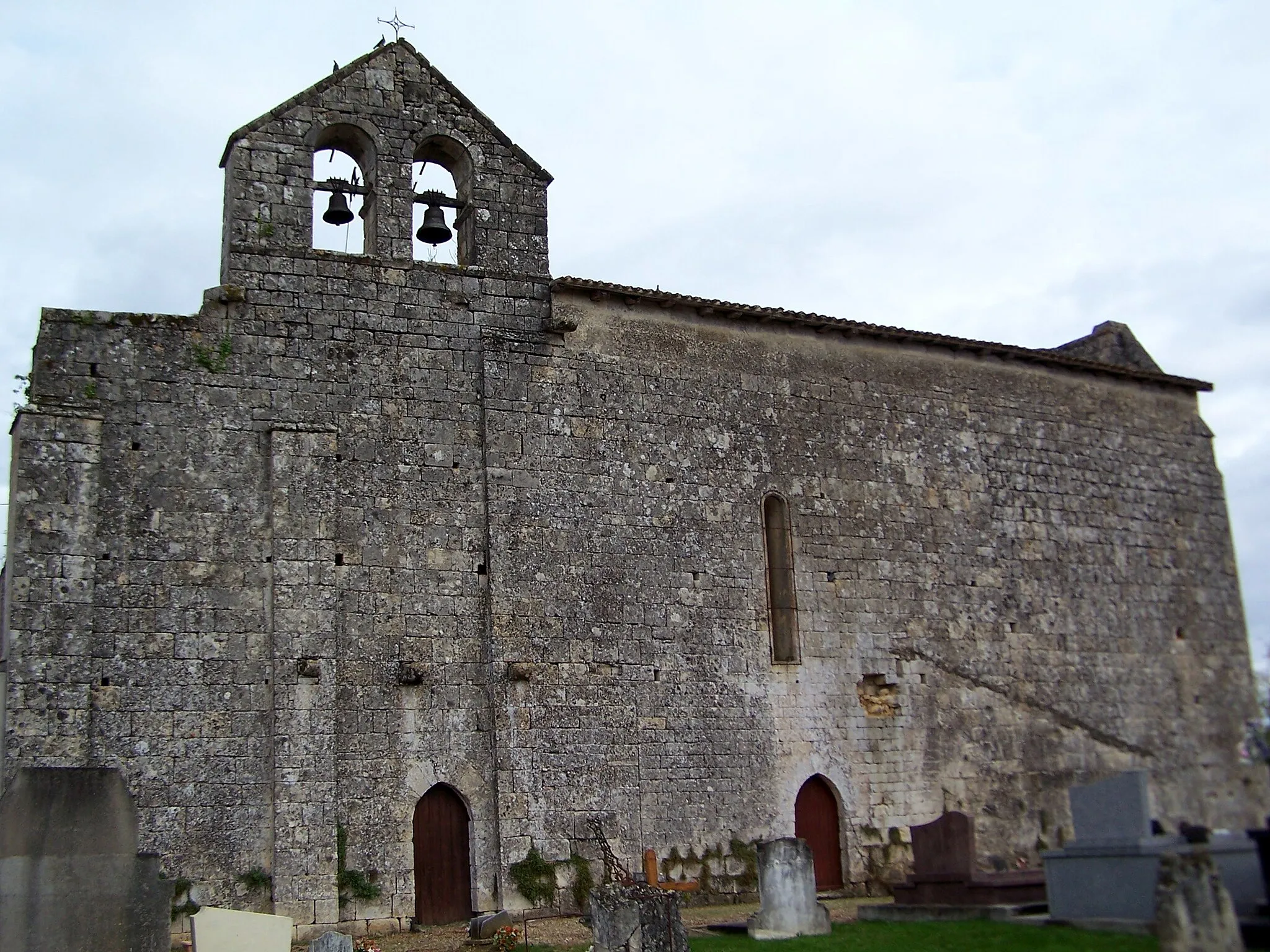 Photo showing: Saint-Eutropius church of Bellefond (Gironde, France)