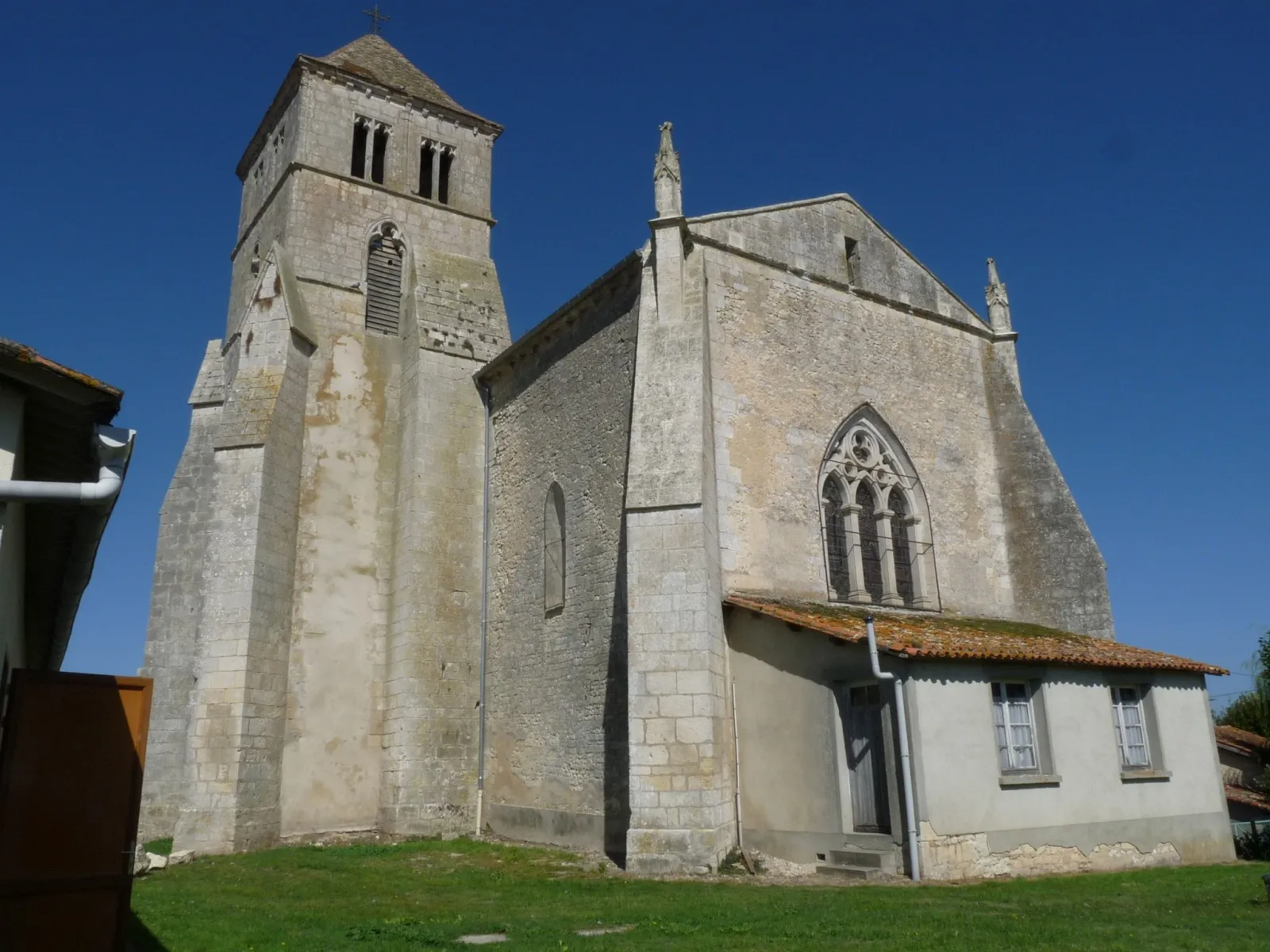 Photo showing: Eglise de St-Ciers-Champagne, Charente-Maritime, France