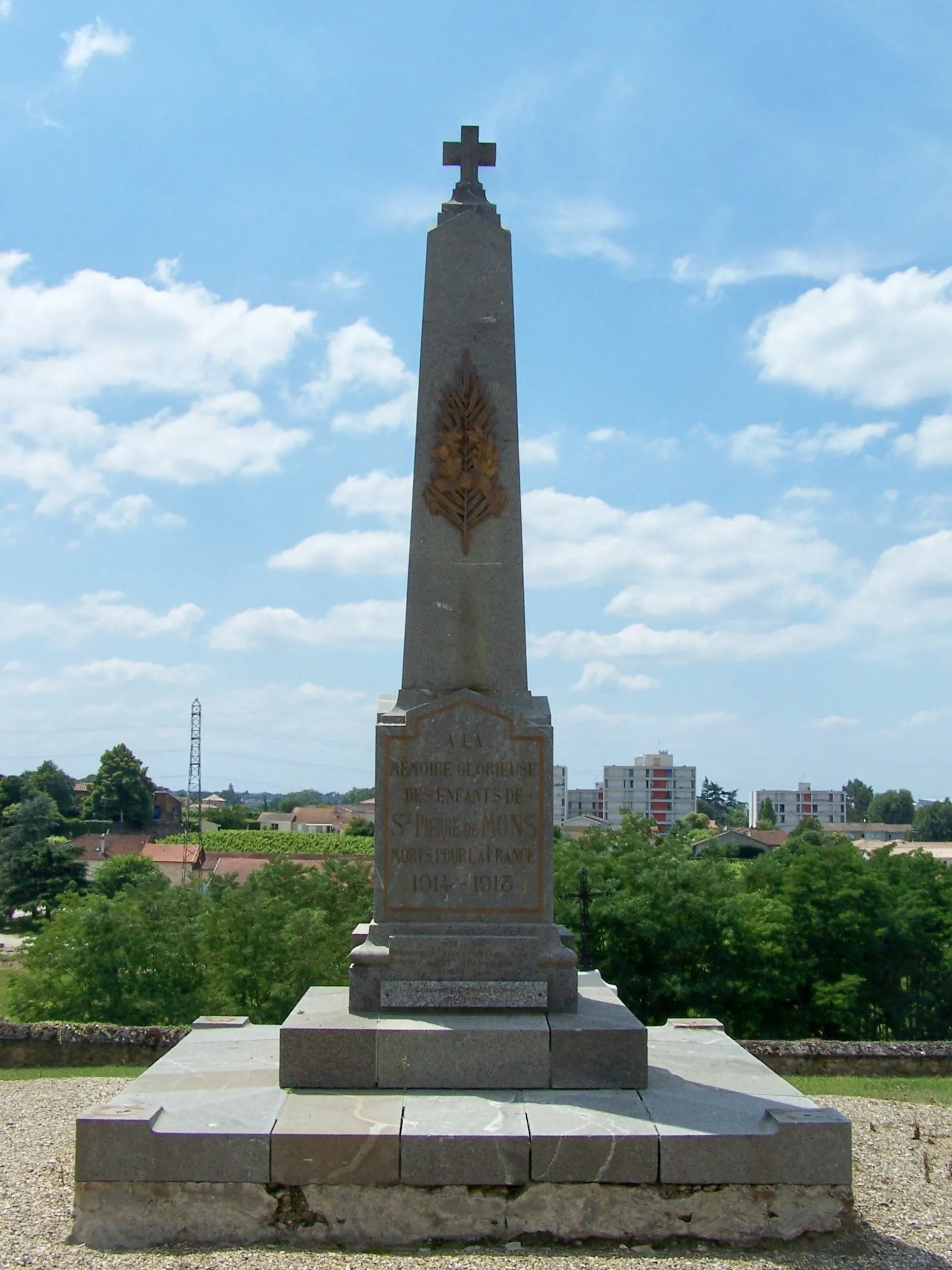 Photo showing: Monument aux morts de Saint-Pierre-de-Mons, Gironde, France