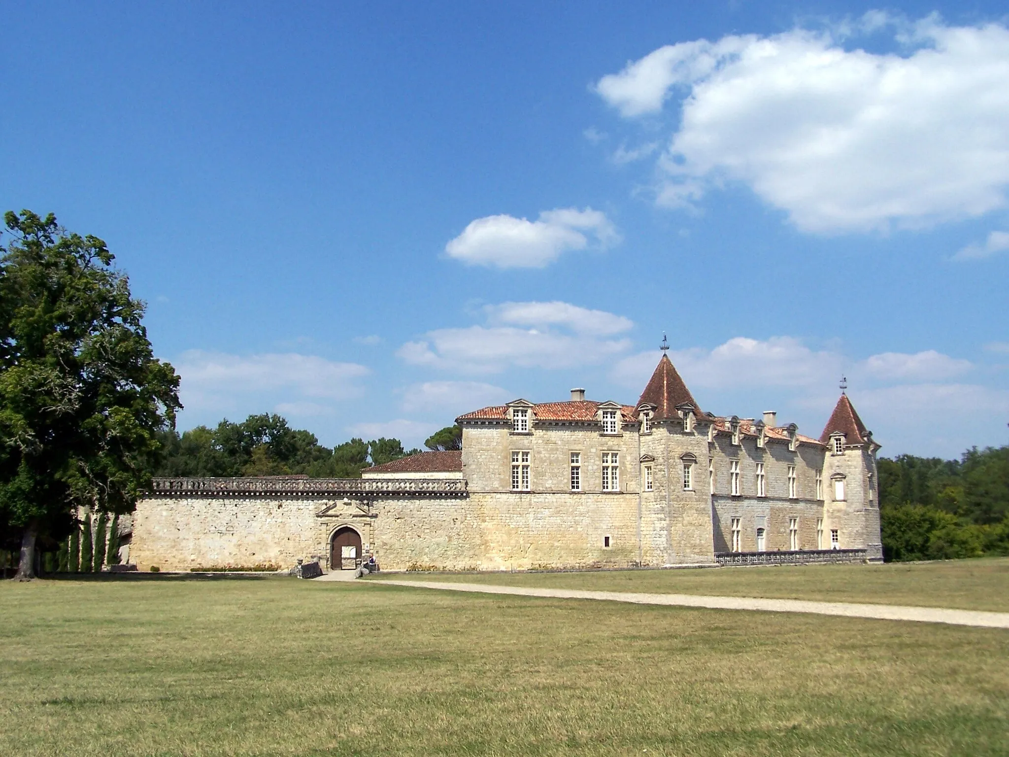 Photo showing: Castle of Cazeneuve in Préchac (Gironde, France)