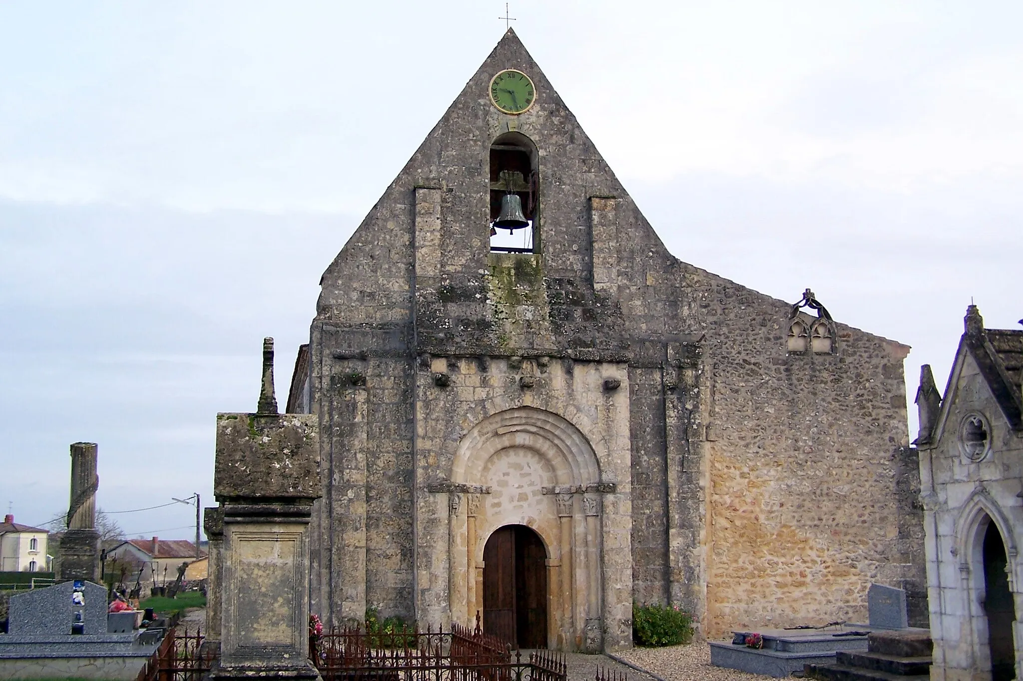 Photo showing: Church of Saint-Martial (Gironde, France)