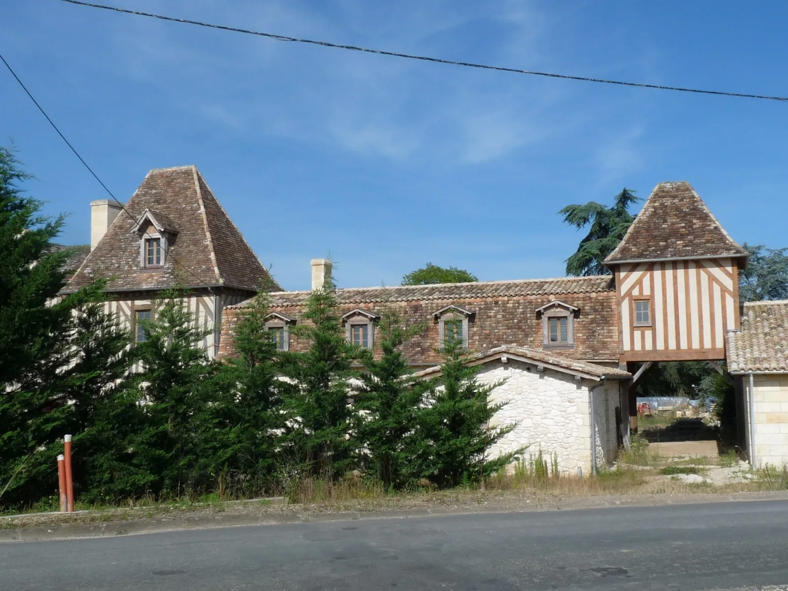 Photo showing: Le Château, St-Antoine-sur-l'Isle, Gironde, France