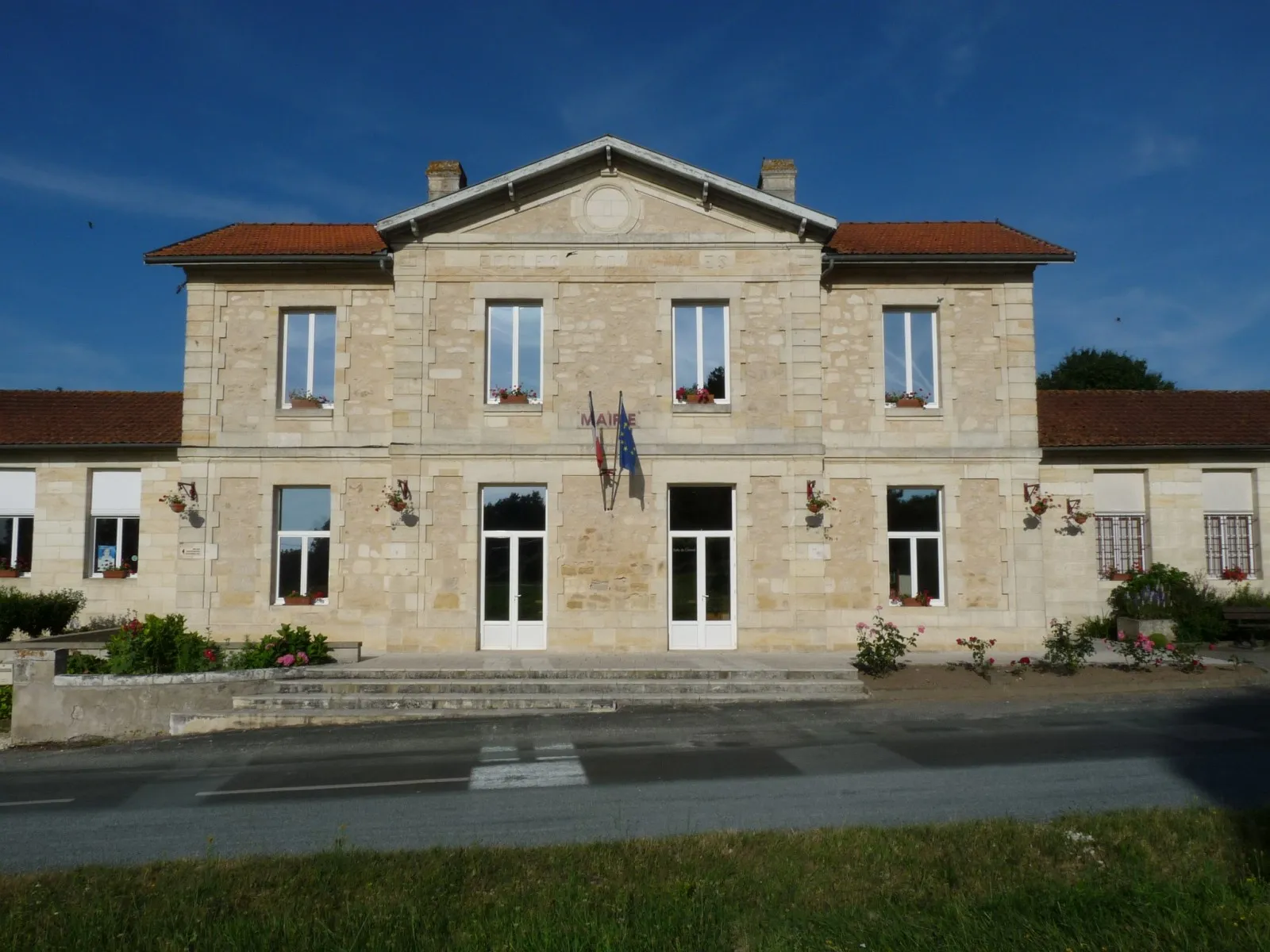 Photo showing: Mairie du Fieu, Gironde, France