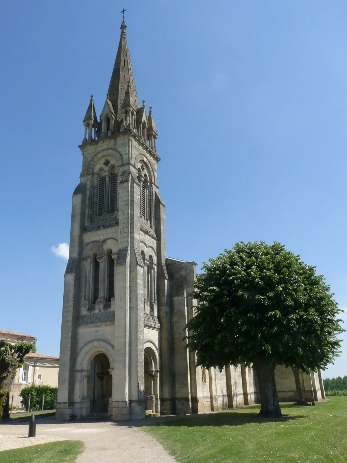 Photo showing: Eglise de Cadillac-en-Fronsadais, Gironde, France