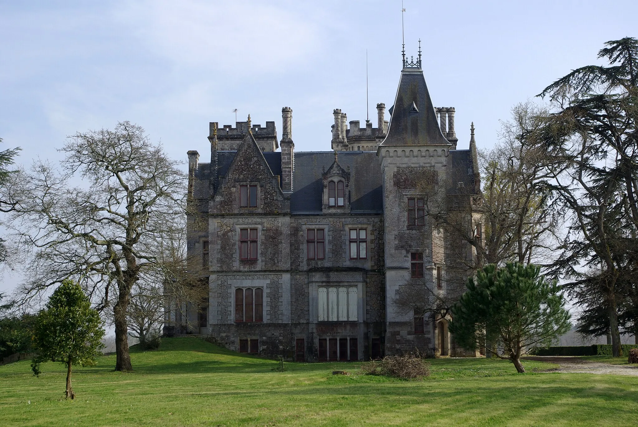 Photo showing: Château La Chesnaye-Sainte-Gemme in Cussac-Fort-Médoc (Gironde, France).