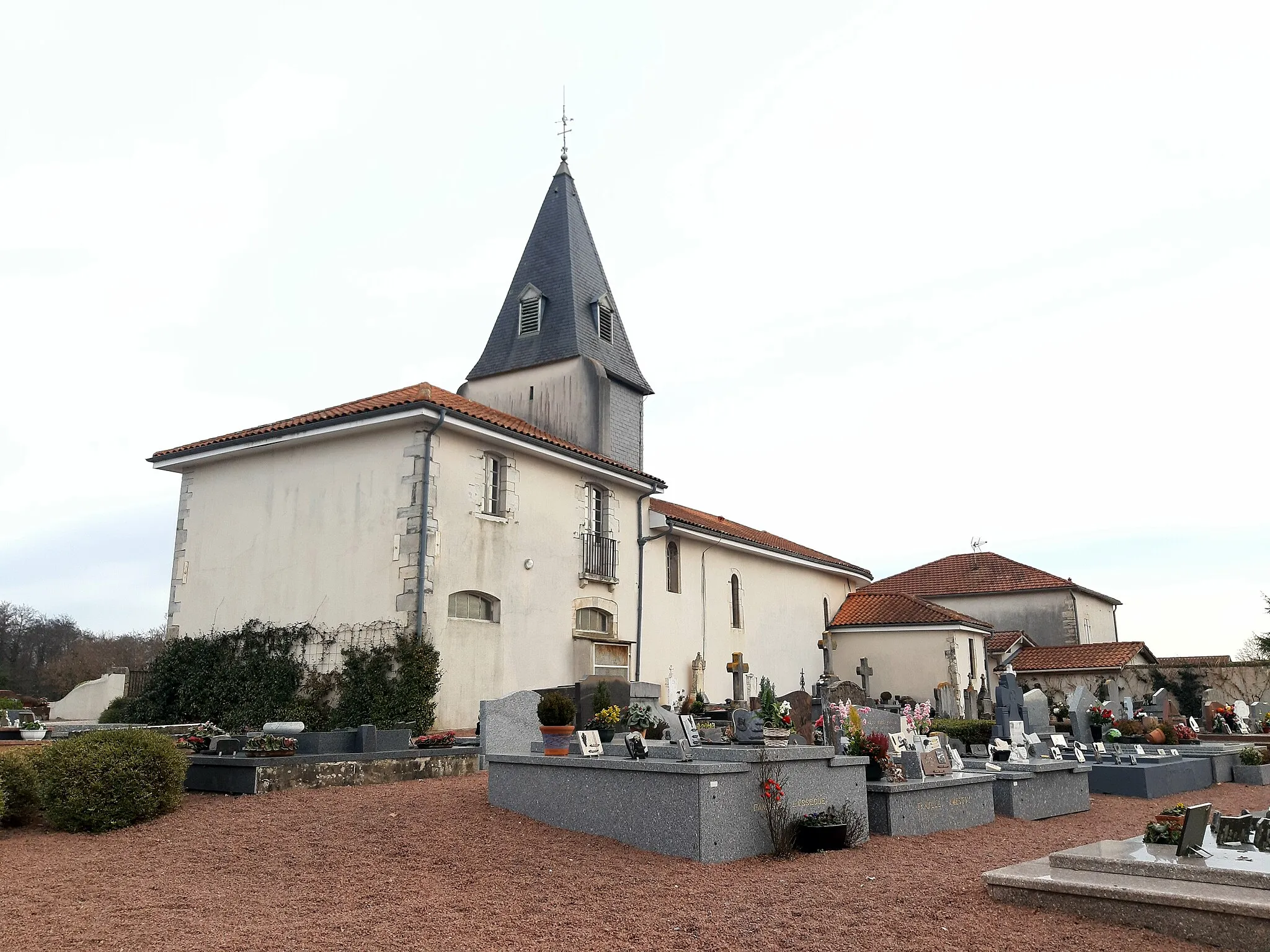 Photo showing: Église Saint-Michel de Bénesse-lès-Dax (Landes, France) et son cimetière