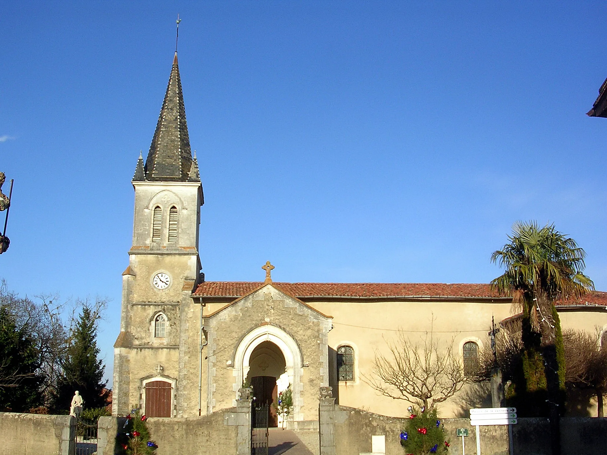Photo showing: Église Sainte-Marie-Madeleine de Castelnau-Chalosse, dans le département des Landes, France.