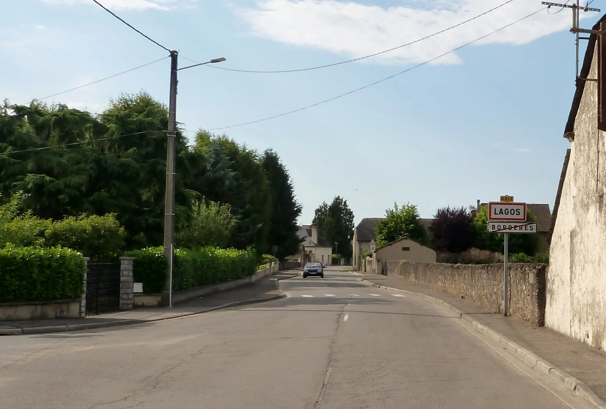 Photo showing: Entrée dans Lagos (Pyrénées-Atlantiques)