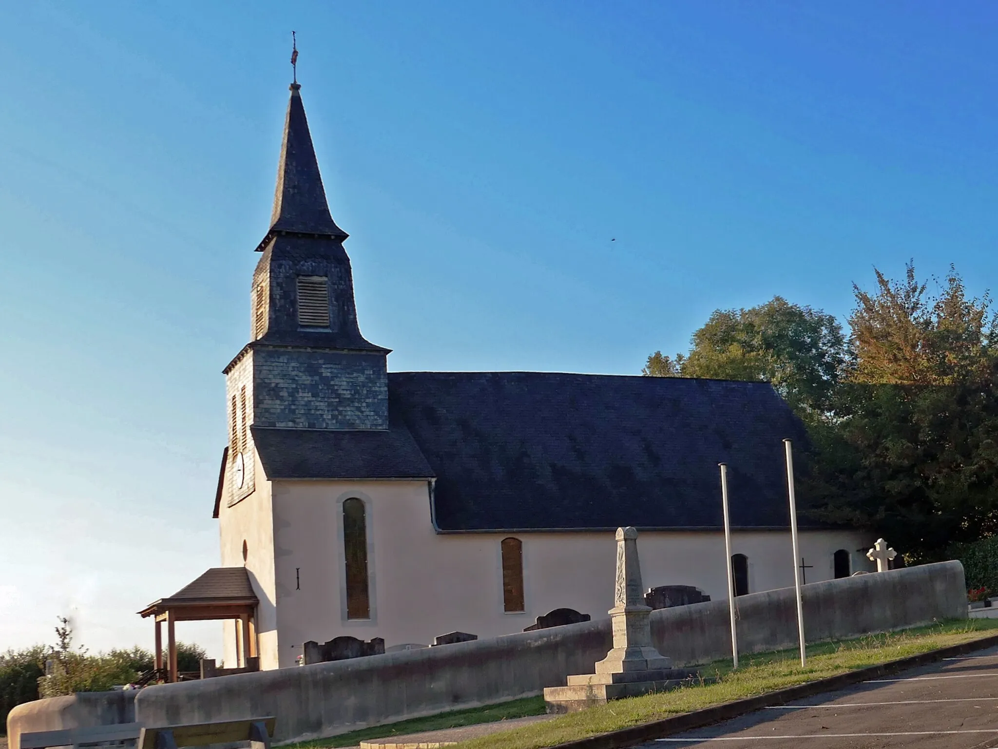 Photo showing: Église Saint-Jean-Baptiste de Labastide-Monréjeau