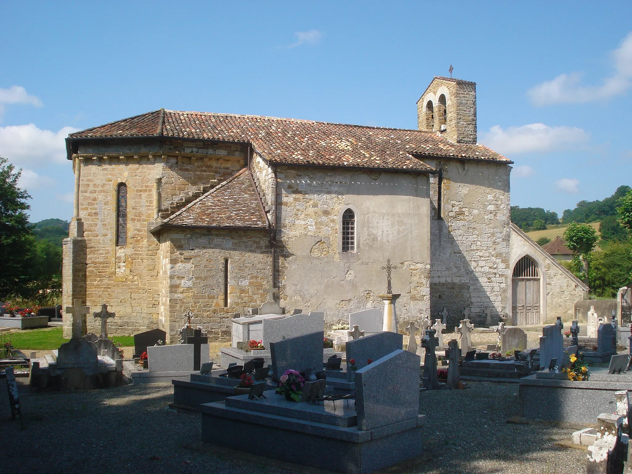 Photo showing: L'Hôpital-d'Orion (Pyr-Atl, Fr) church and cemetery.