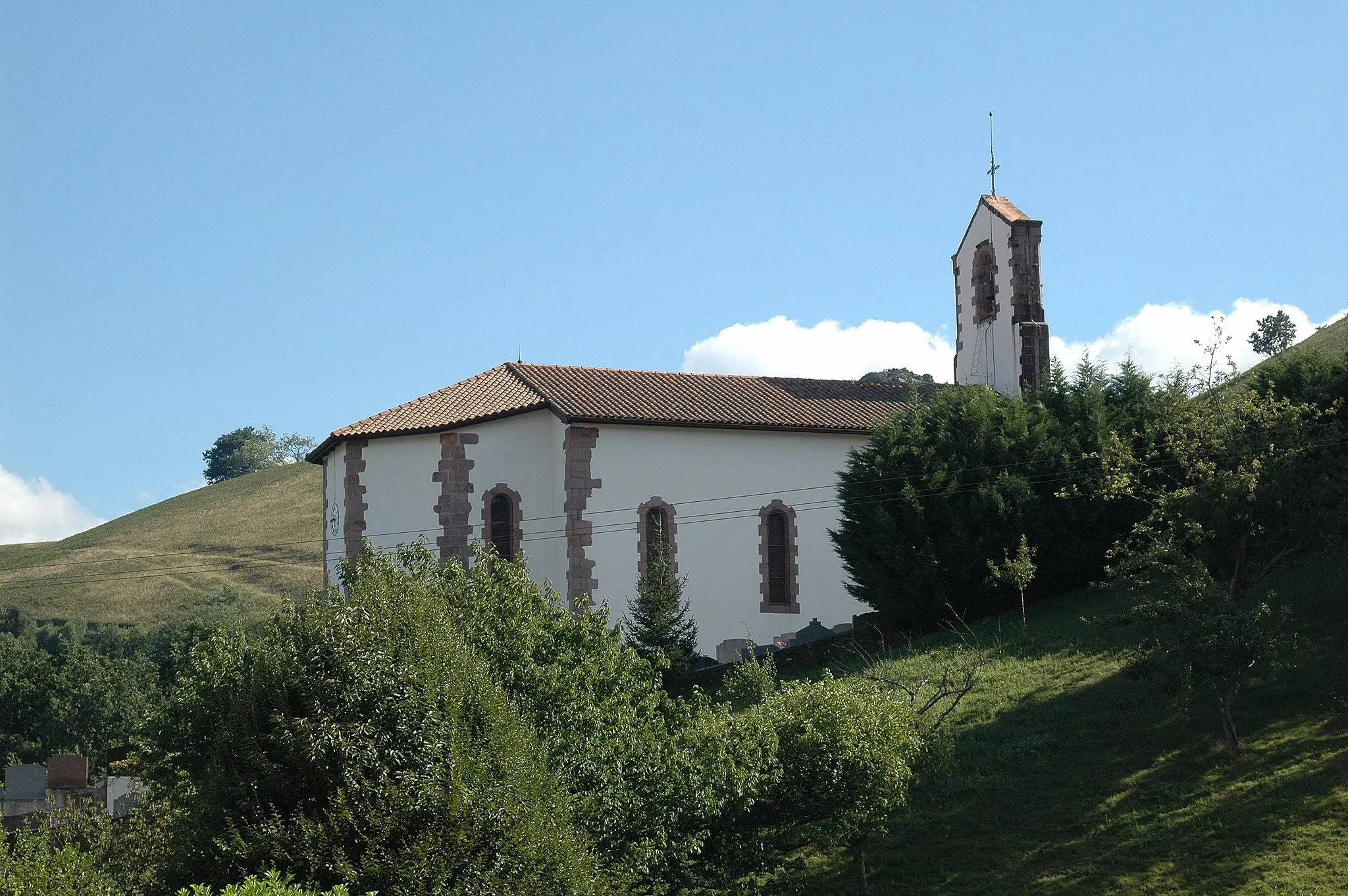 Photo showing: Saint-Martin d'Arrossa, l'église Saint Martin. Photo prise  le 03/08/06 par Harrieta171