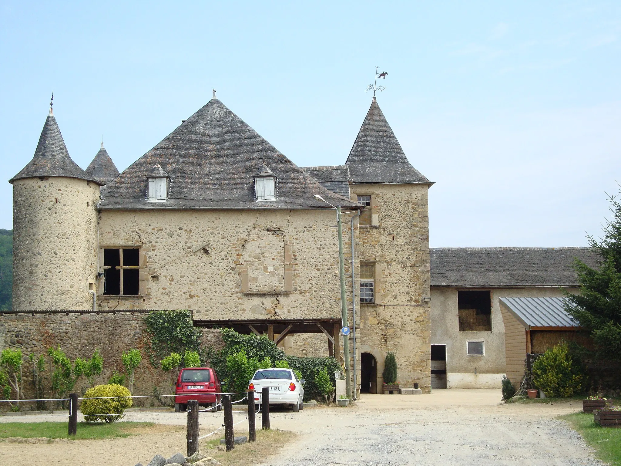 Photo showing: Goès (Pyr-Atl, Fr) castle. Construit au XVIè siècle, il a été remanié au XVIIè.