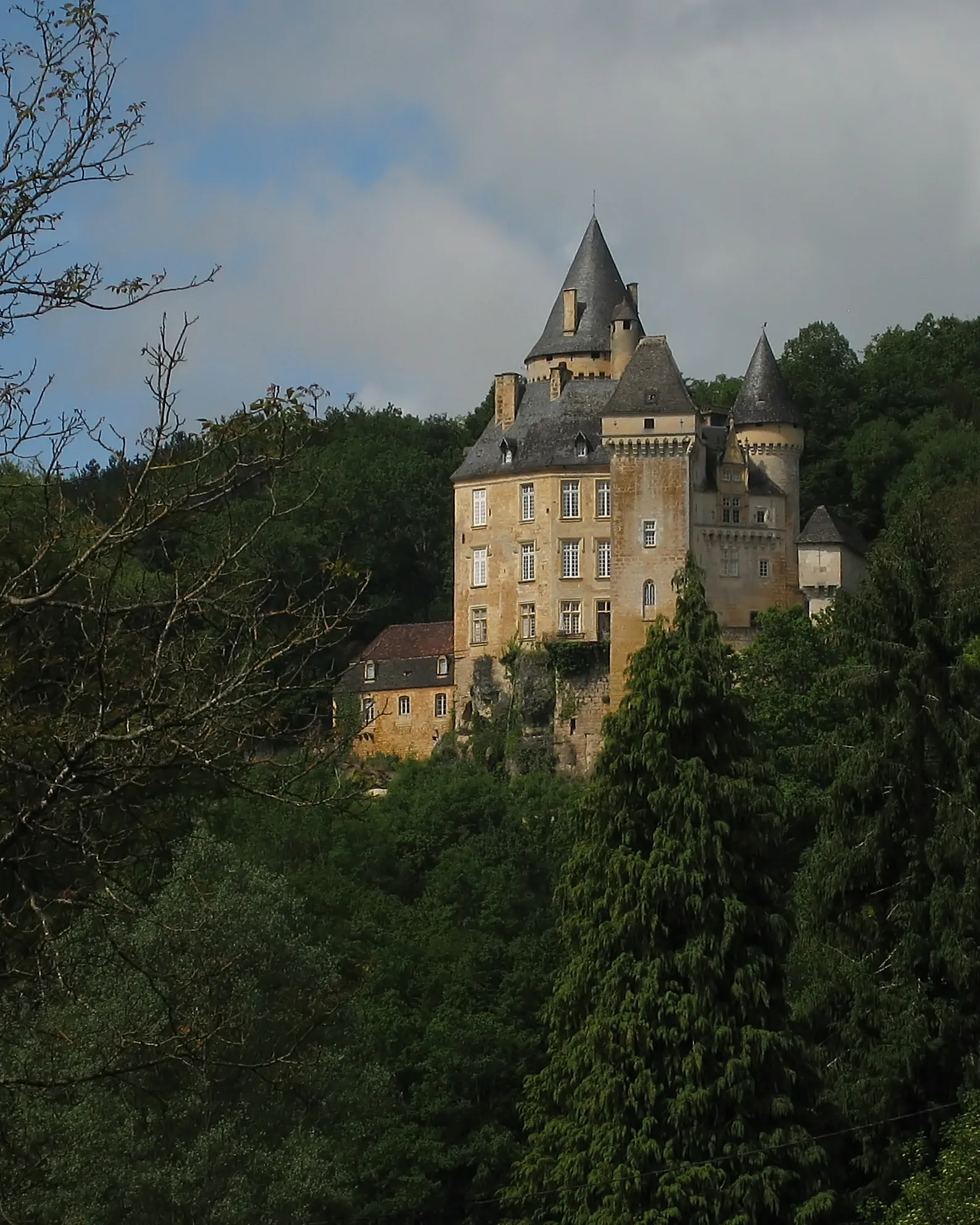 Photo showing: Château de La Roque near the village of Saint-Cyprien, Département Dordogne/France