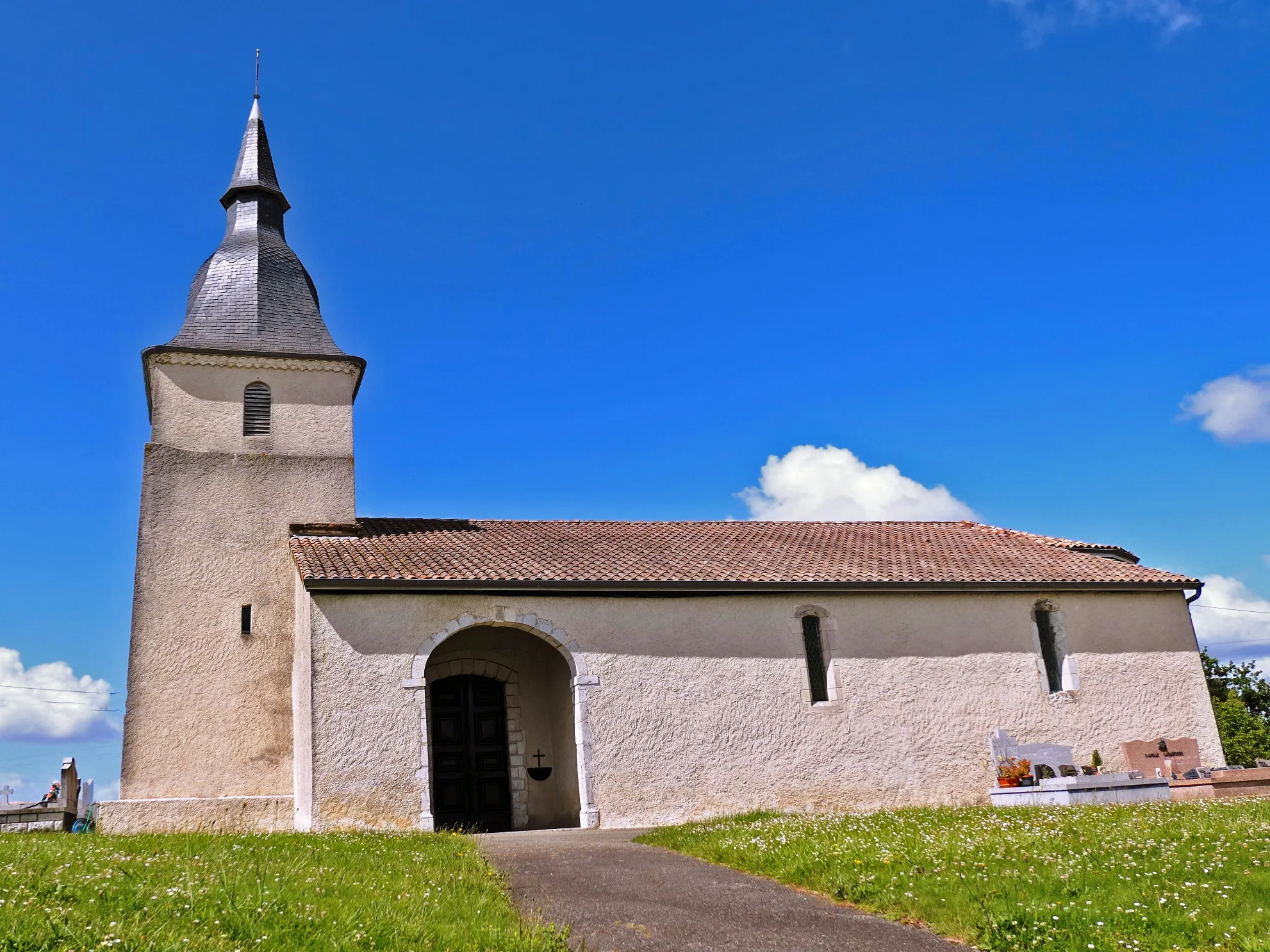 Photo showing: Église de la Nativité de Saint-Boès