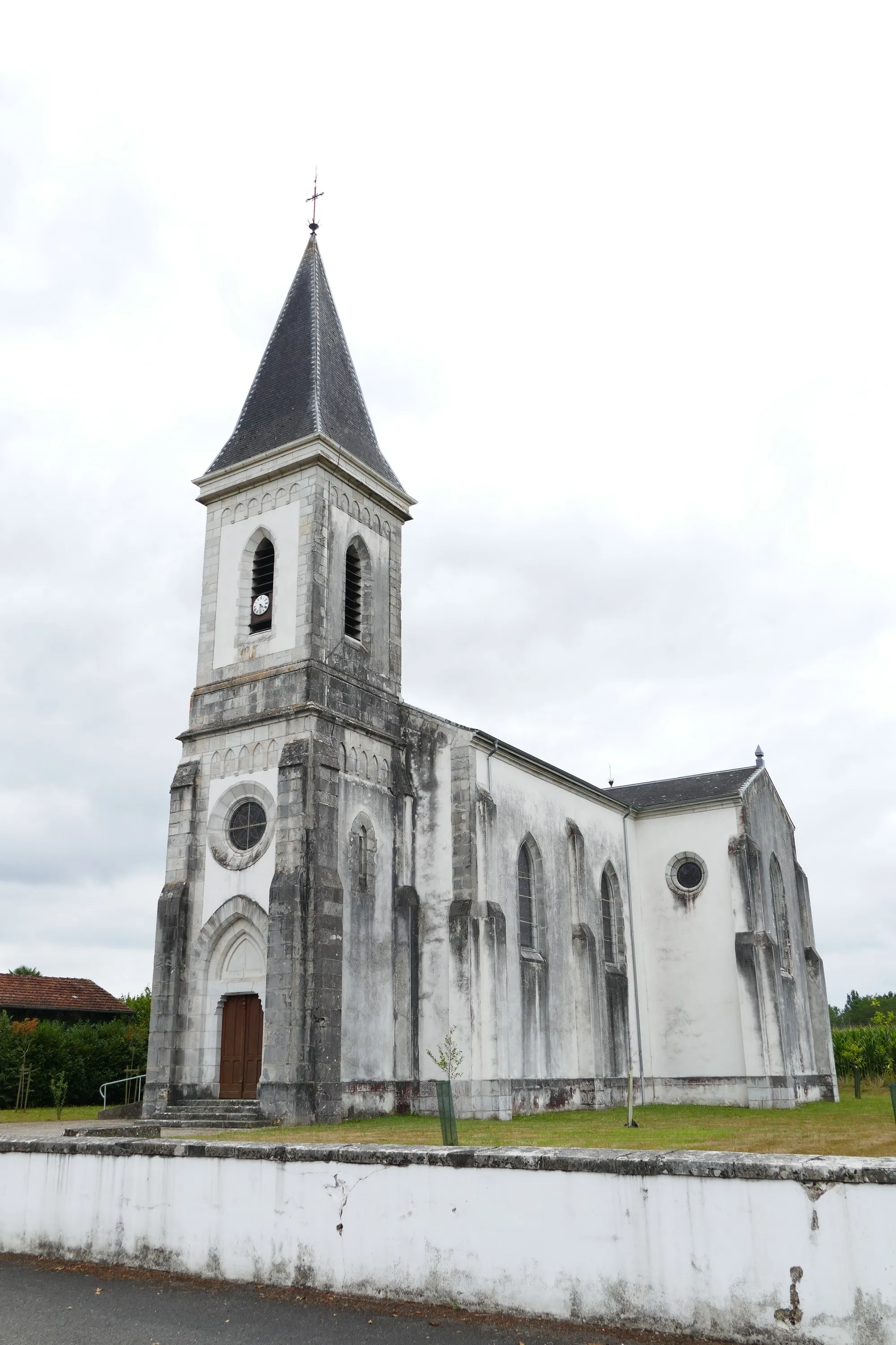 Photo showing: Sainte-Marie-Madeleine's church in Osserain-Rivareyte (Pyrénées-Atlantiques, Nouvelle-Aquitaine, France).