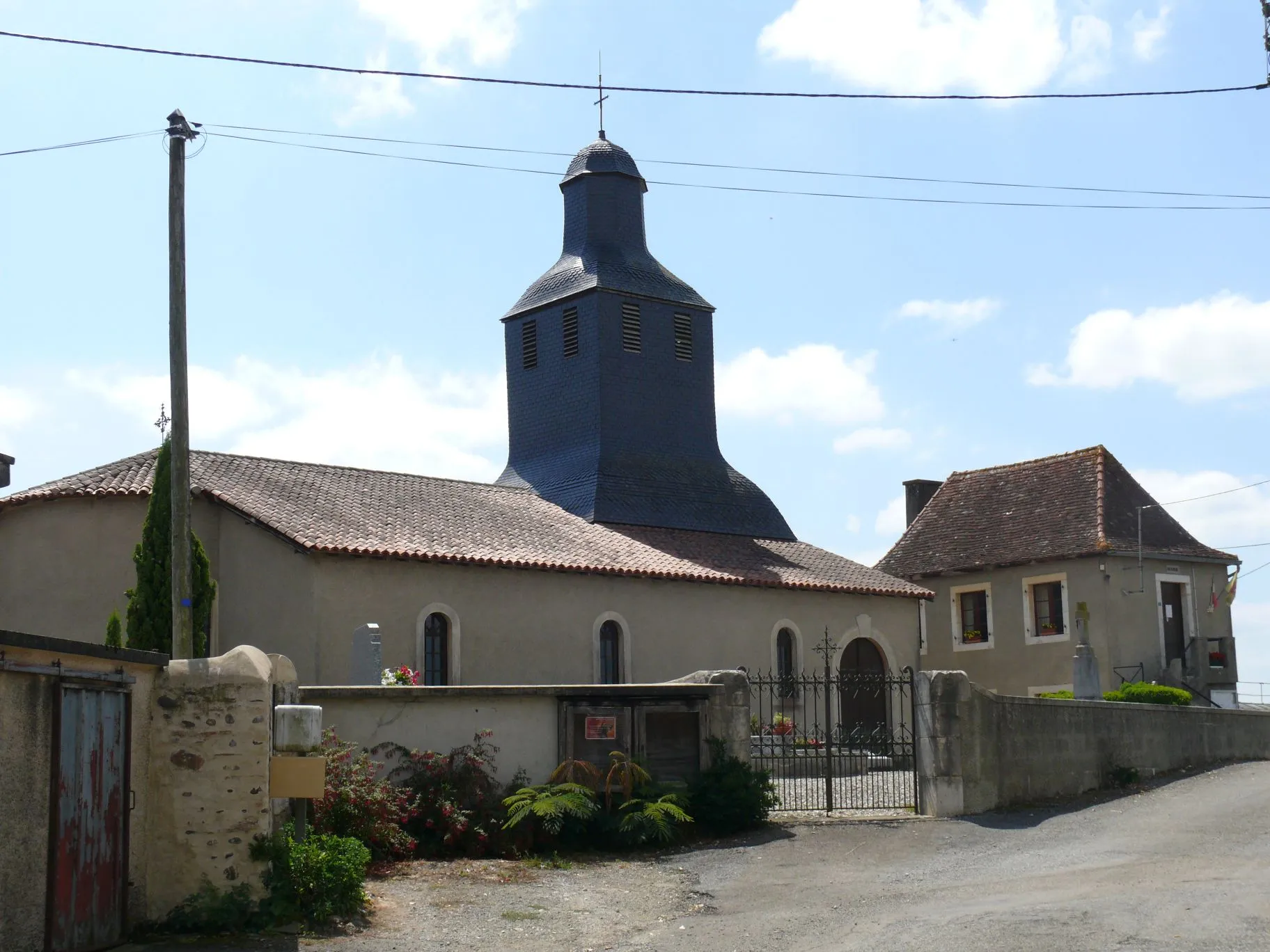 Photo showing: Saint Martin's church of Bouillon (Pyrénées-Atlantiques, Aquitaine, France).